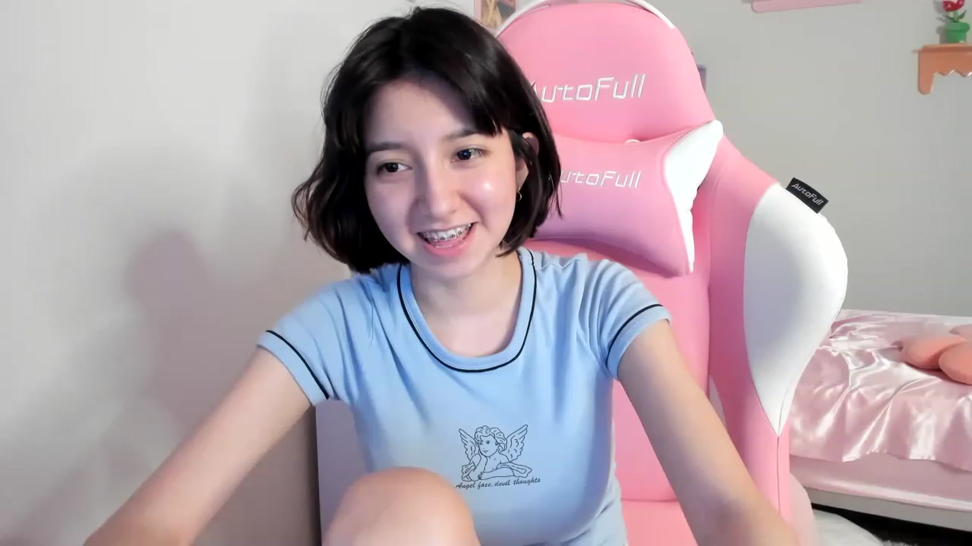 Gallery image thumbnail from Cherrycute666's myfreecams stream on, 07/25/2023, 06:58 image 2 of 20
