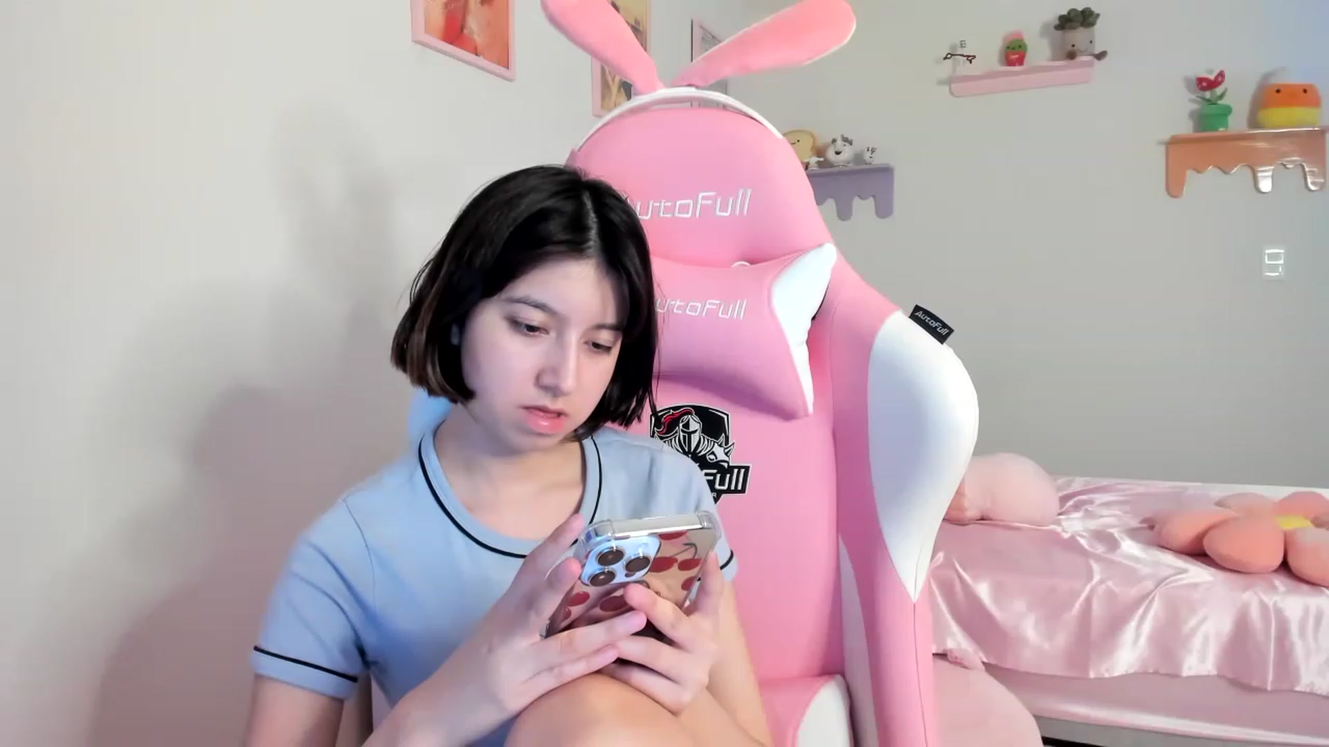 Gallery image thumbnail from Cherrycute666's myfreecams stream on, 07/25/2023, 07:34 image 20 of 20