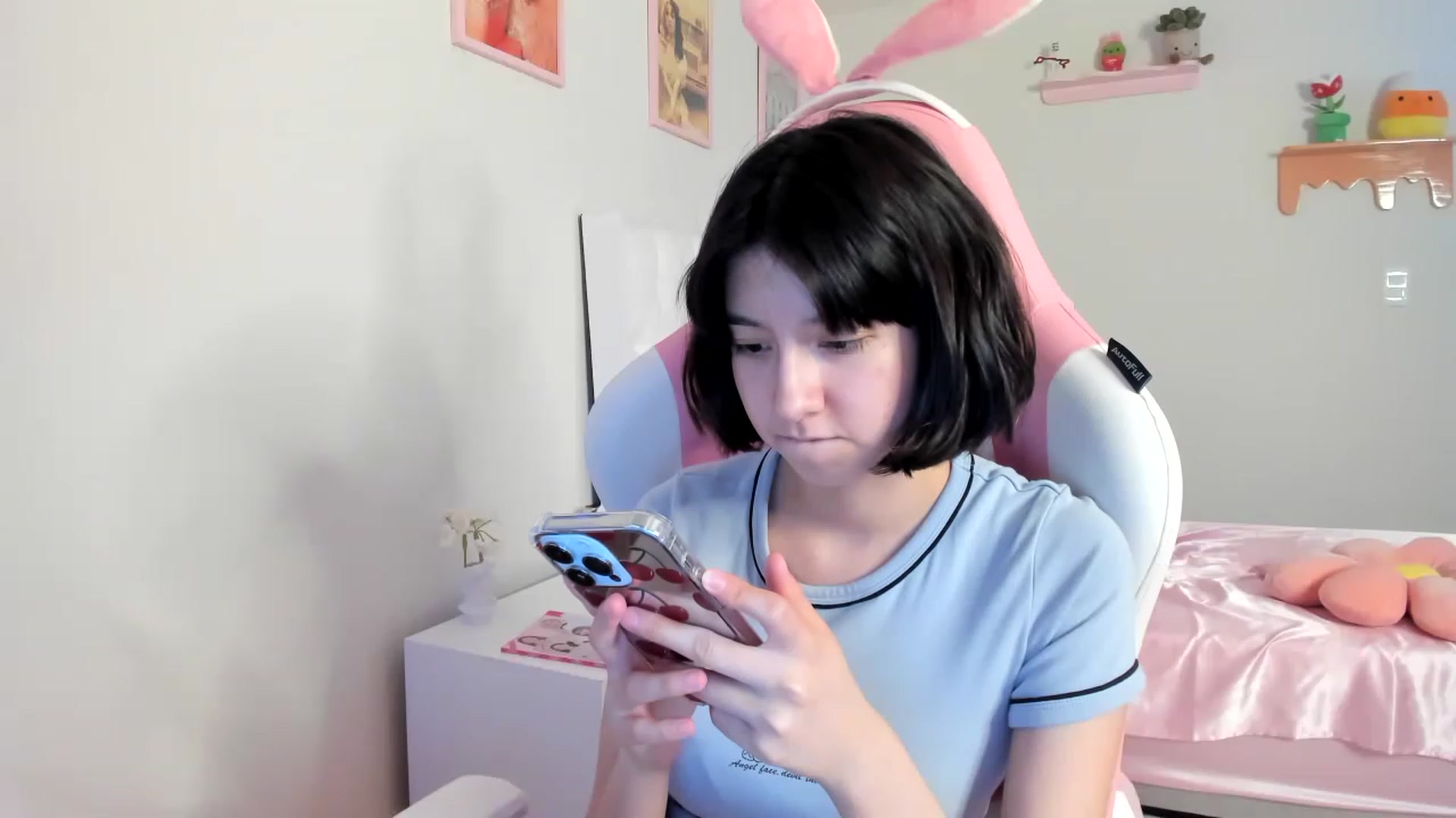 Gallery image thumbnail from Cherrycute666's myfreecams stream on, 07/25/2023, 07:34 image 12 of 20