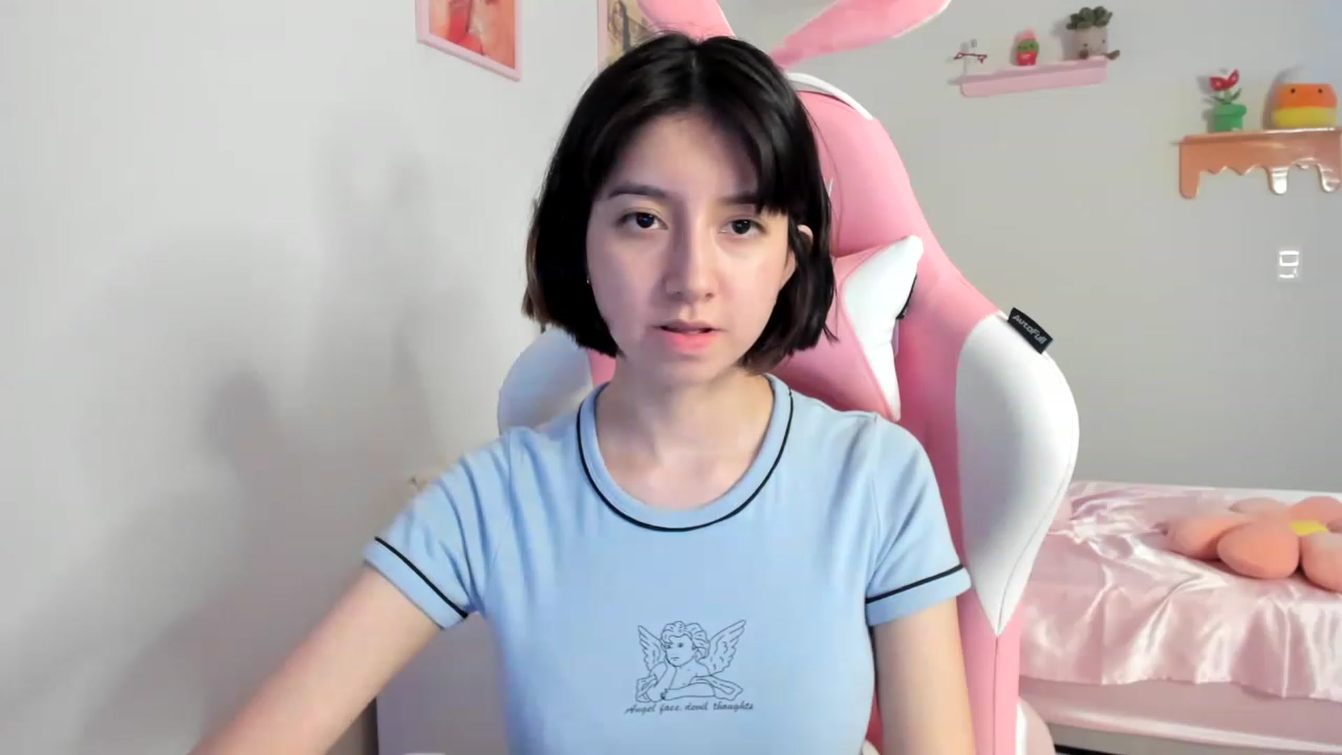 Gallery image thumbnail from Cherrycute666's myfreecams stream on, 07/25/2023, 07:34 image 10 of 20