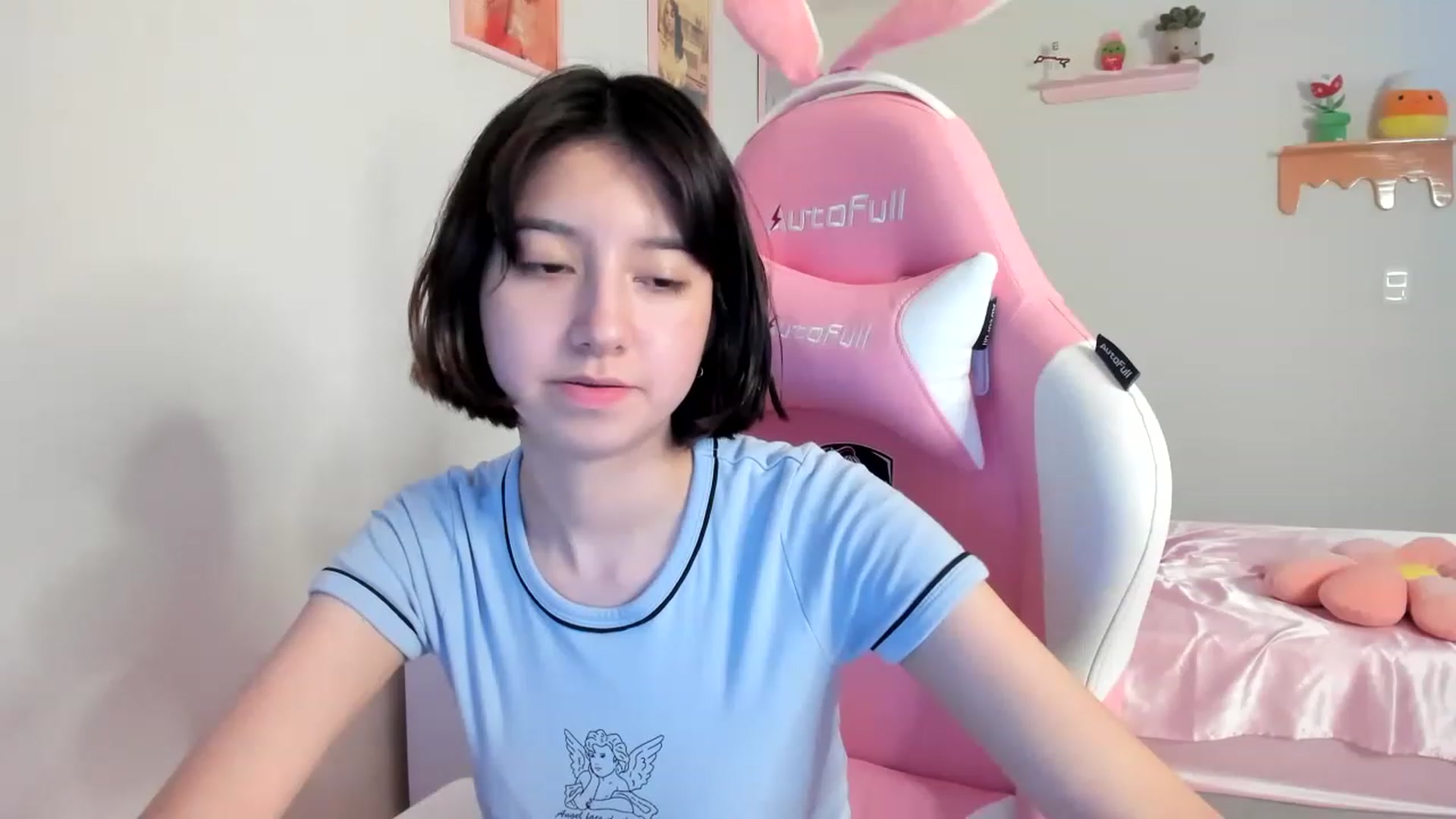 Gallery image thumbnail from Cherrycute666's myfreecams stream on, 07/25/2023, 07:34 image 13 of 20