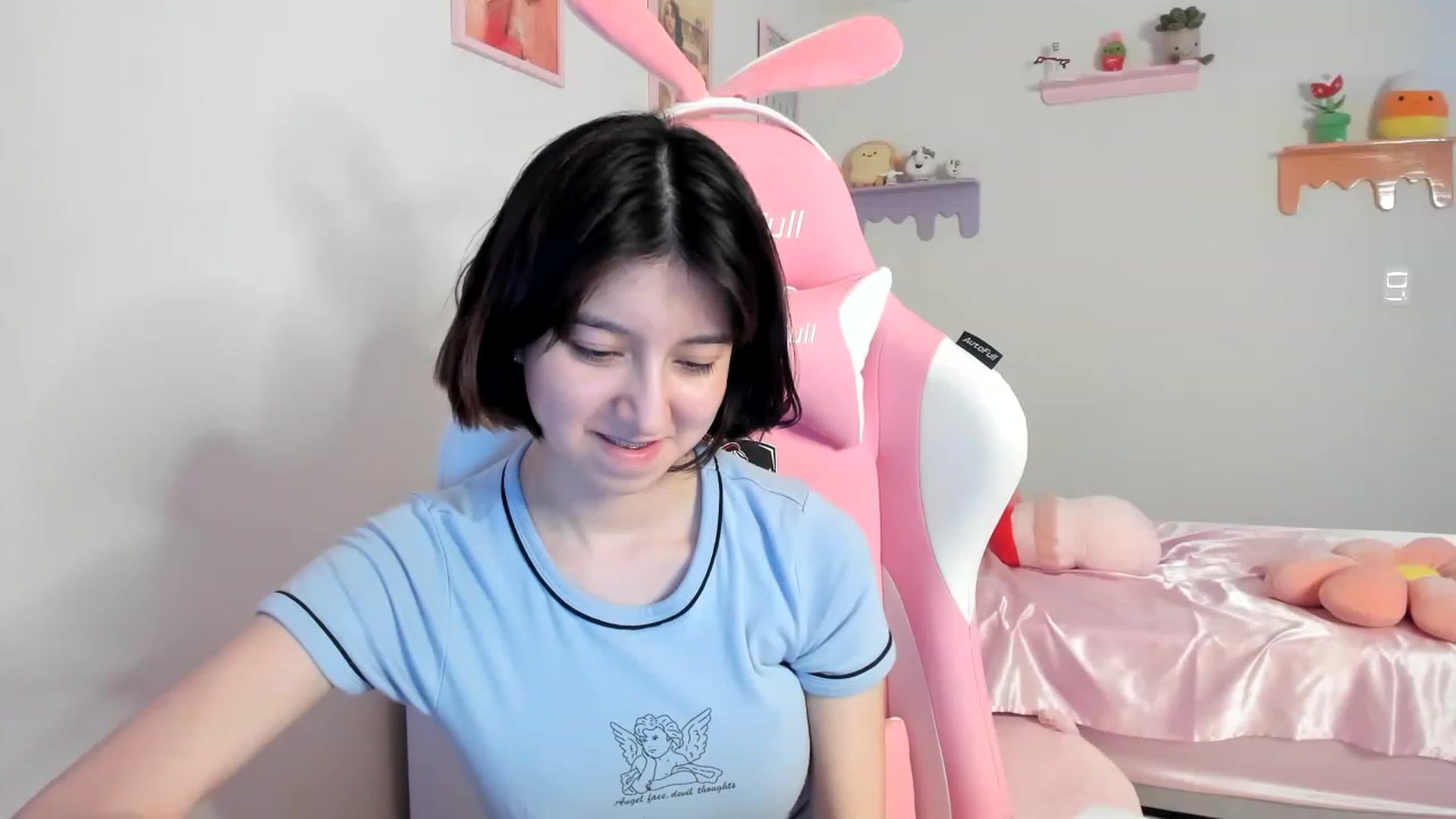 Gallery image thumbnail from Cherrycute666's myfreecams stream on, 07/25/2023, 07:34 image 8 of 20