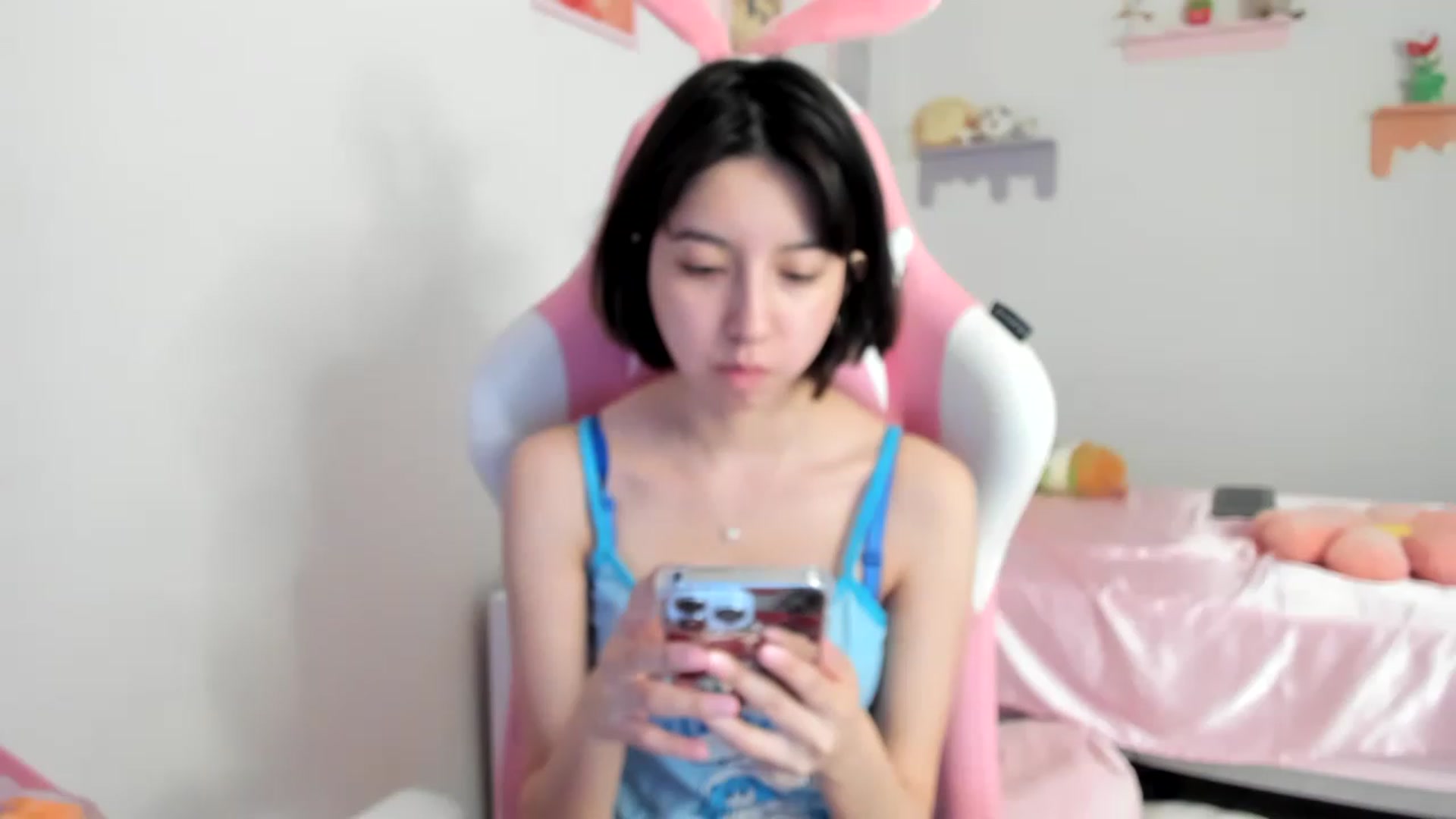 Gallery image thumbnail from Cherrycute666's myfreecams stream on, 07/25/2023, 22:24 image 4 of 20