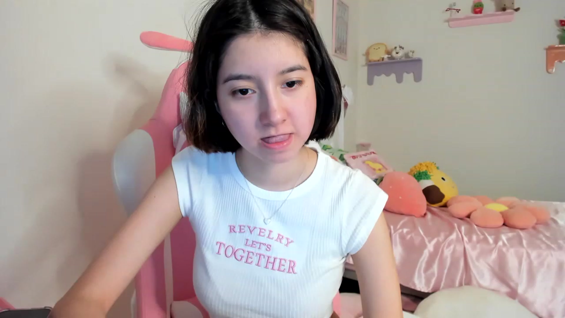 Gallery image thumbnail from Cherrycute666's myfreecams stream on, 07/30/2023, 21:21 image 15 of 20