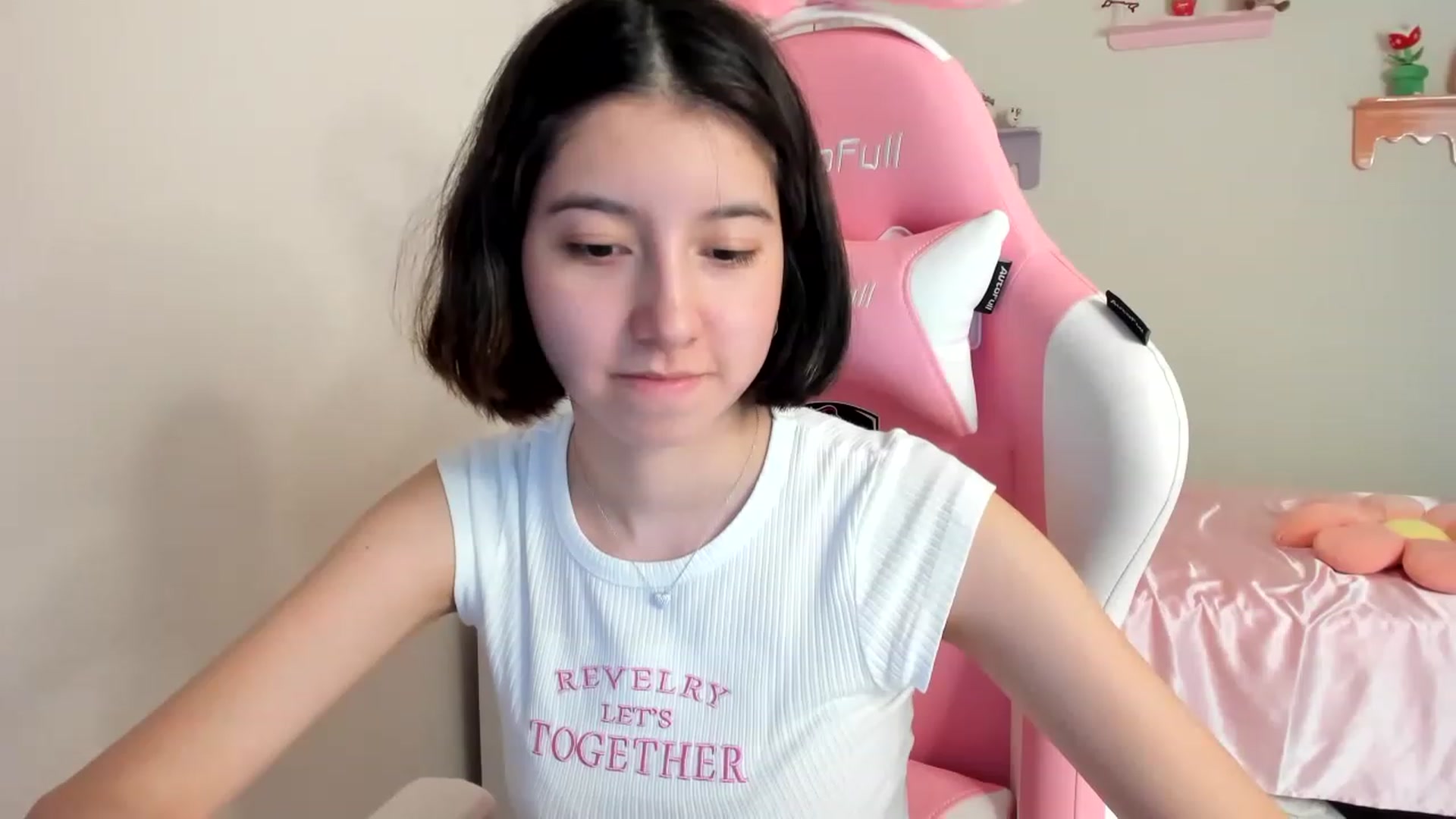 Gallery image thumbnail from Cherrycute666's myfreecams stream on, 07/30/2023, 22:00 image 14 of 20