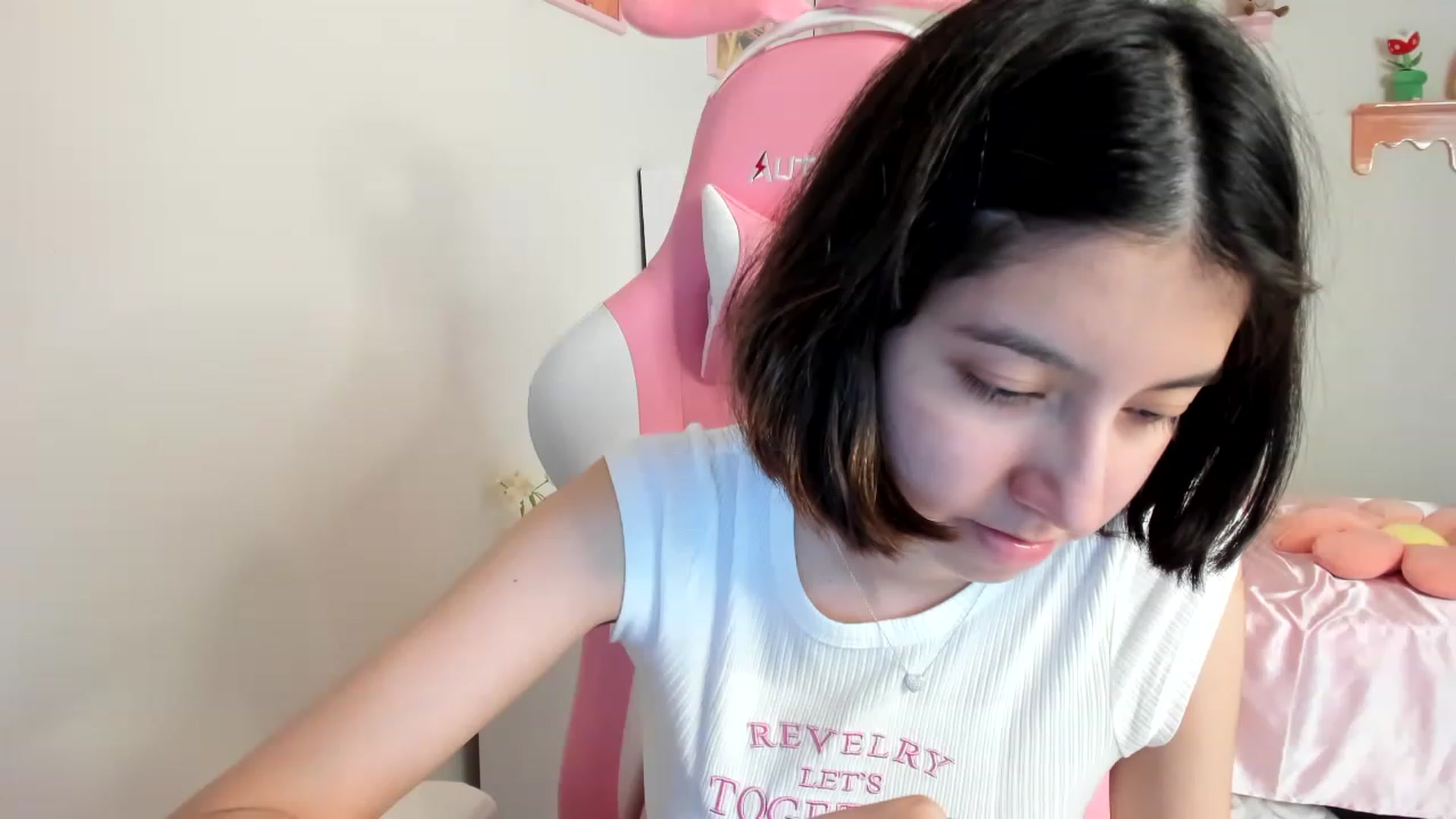 Gallery image thumbnail from Cherrycute666's myfreecams stream on, 07/30/2023, 22:00 image 12 of 20