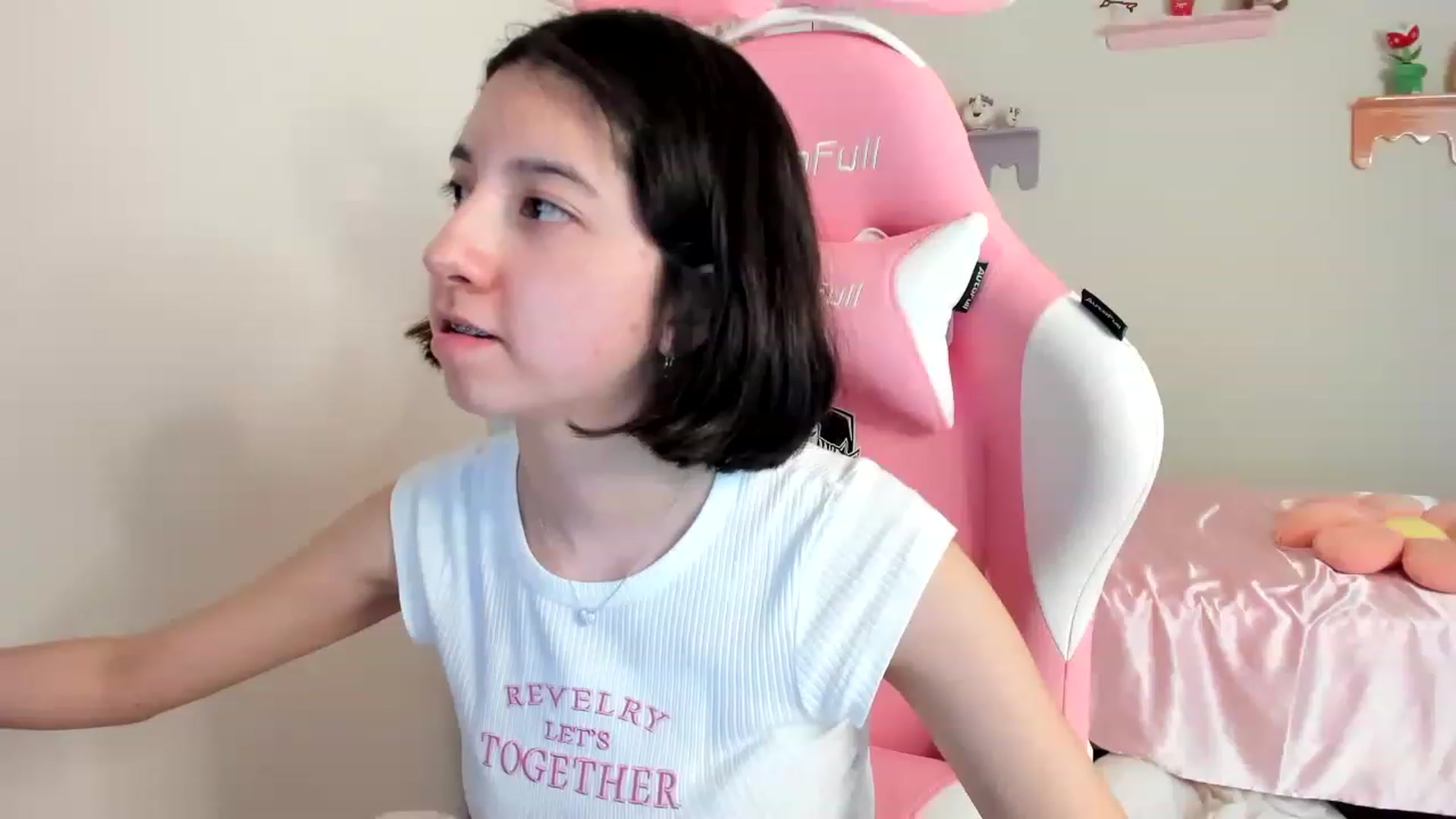 Gallery image thumbnail from Cherrycute666's myfreecams stream on, 07/30/2023, 22:00 image 15 of 20