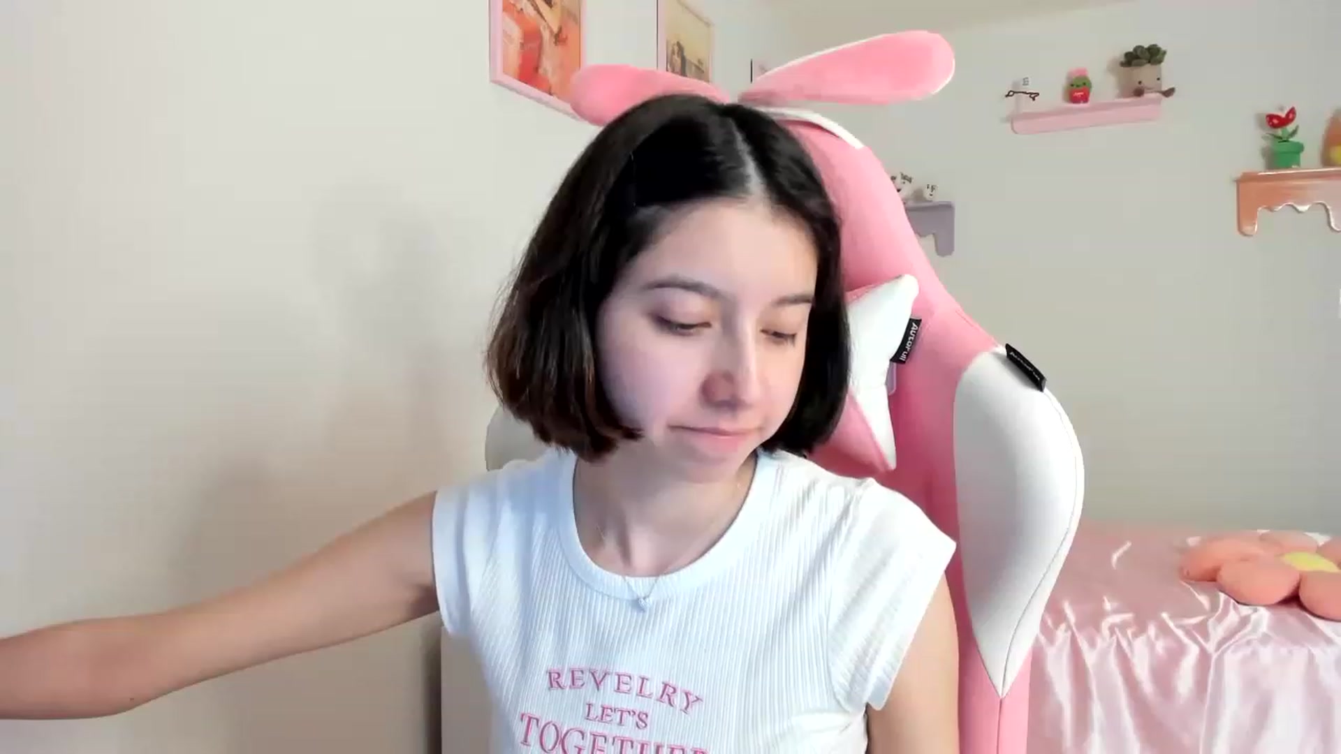 Gallery image thumbnail from Cherrycute666's myfreecams stream on, 07/30/2023, 22:00 image 9 of 20