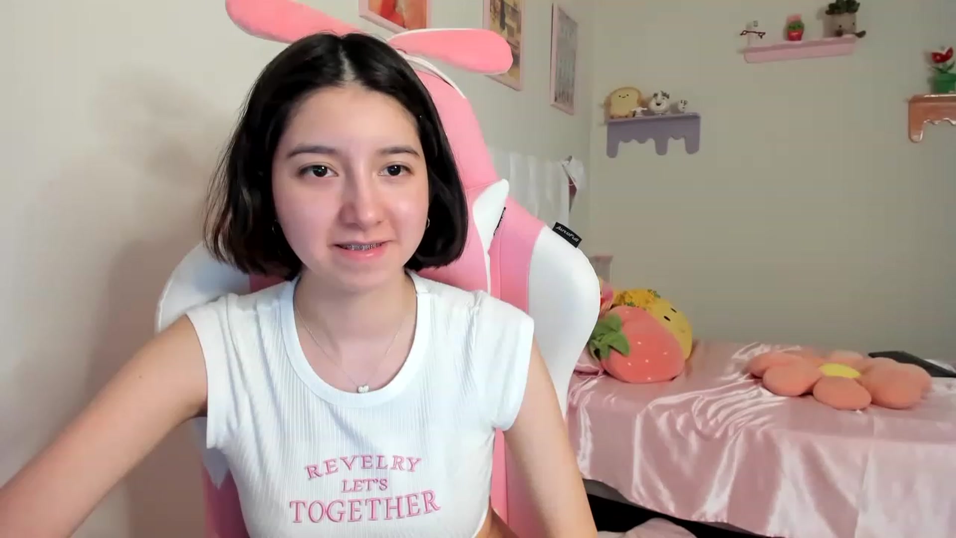 Gallery image thumbnail from Cherrycute666's myfreecams stream on, 07/30/2023, 23:50 image 16 of 20