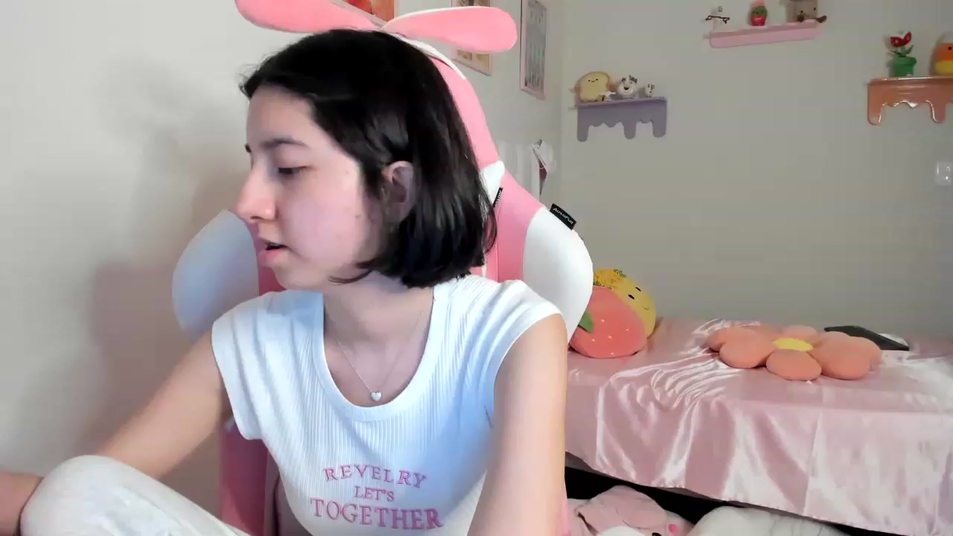 Gallery image thumbnail from Cherrycute666's myfreecams stream on, 07/30/2023, 23:50 image 2 of 20