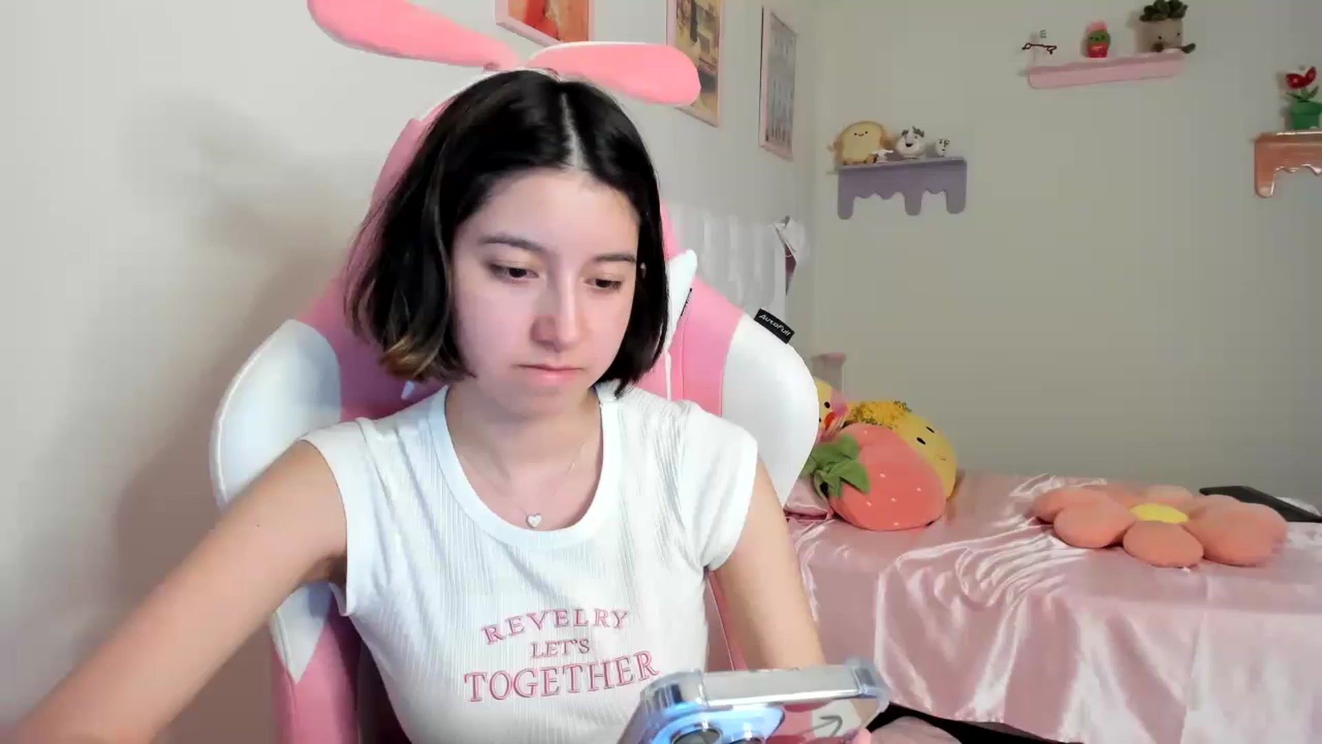 Gallery image thumbnail from Cherrycute666's myfreecams stream on, 07/30/2023, 23:50 image 11 of 20