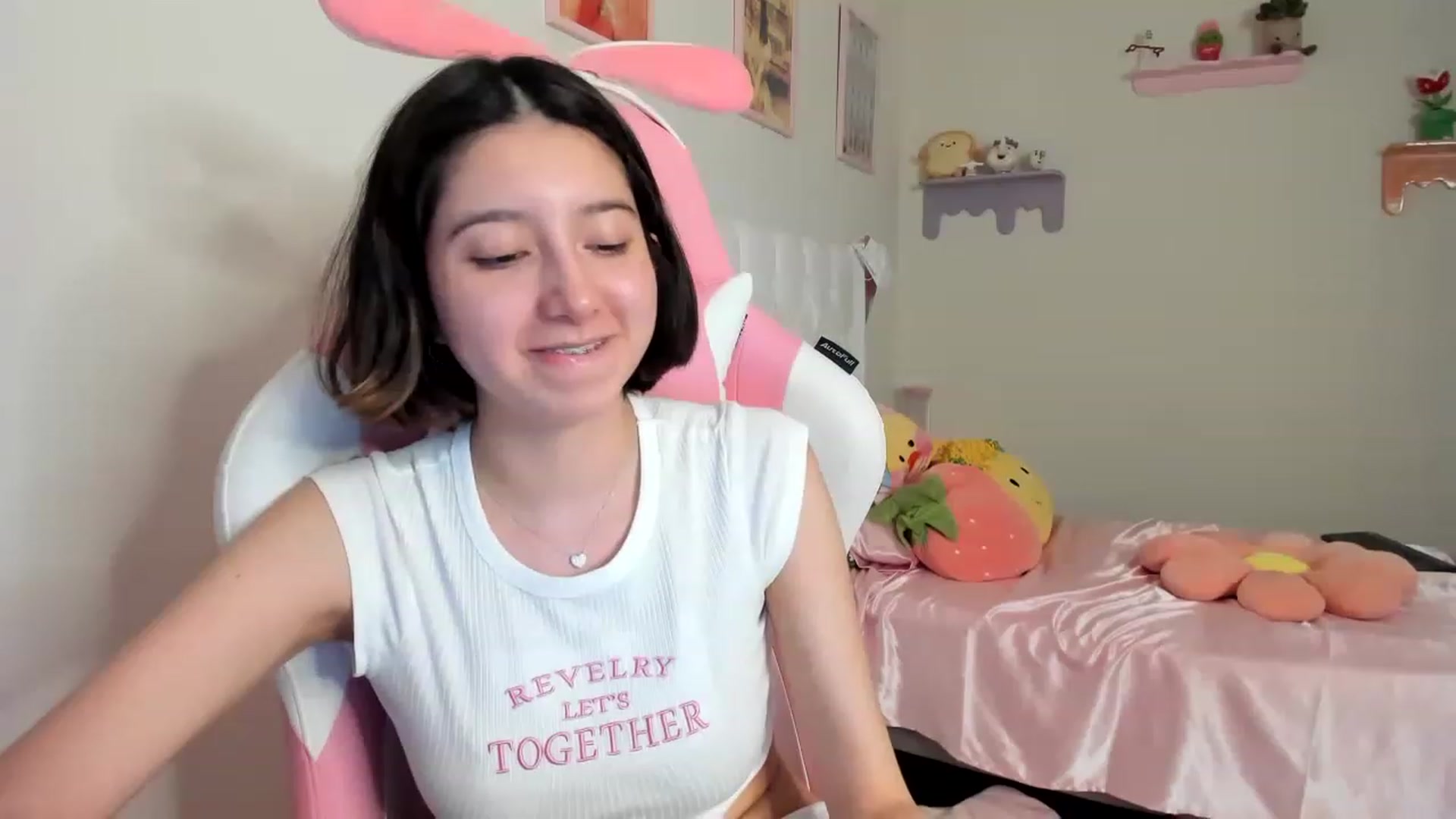 Gallery image thumbnail from Cherrycute666's myfreecams stream on, 07/30/2023, 23:50 image 10 of 20
