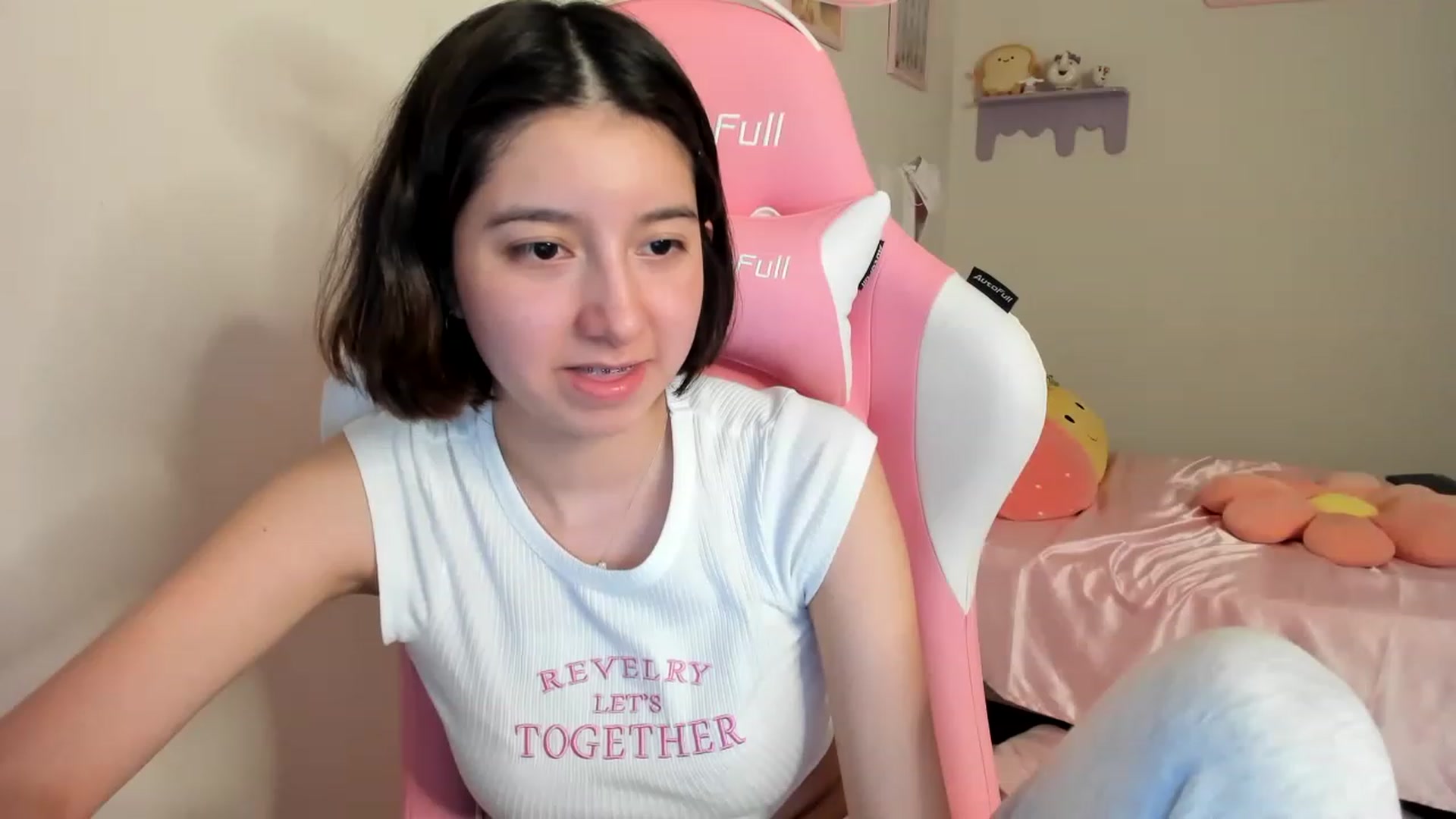 Gallery image thumbnail from Cherrycute666's myfreecams stream on, 07/30/2023, 23:50 image 20 of 20