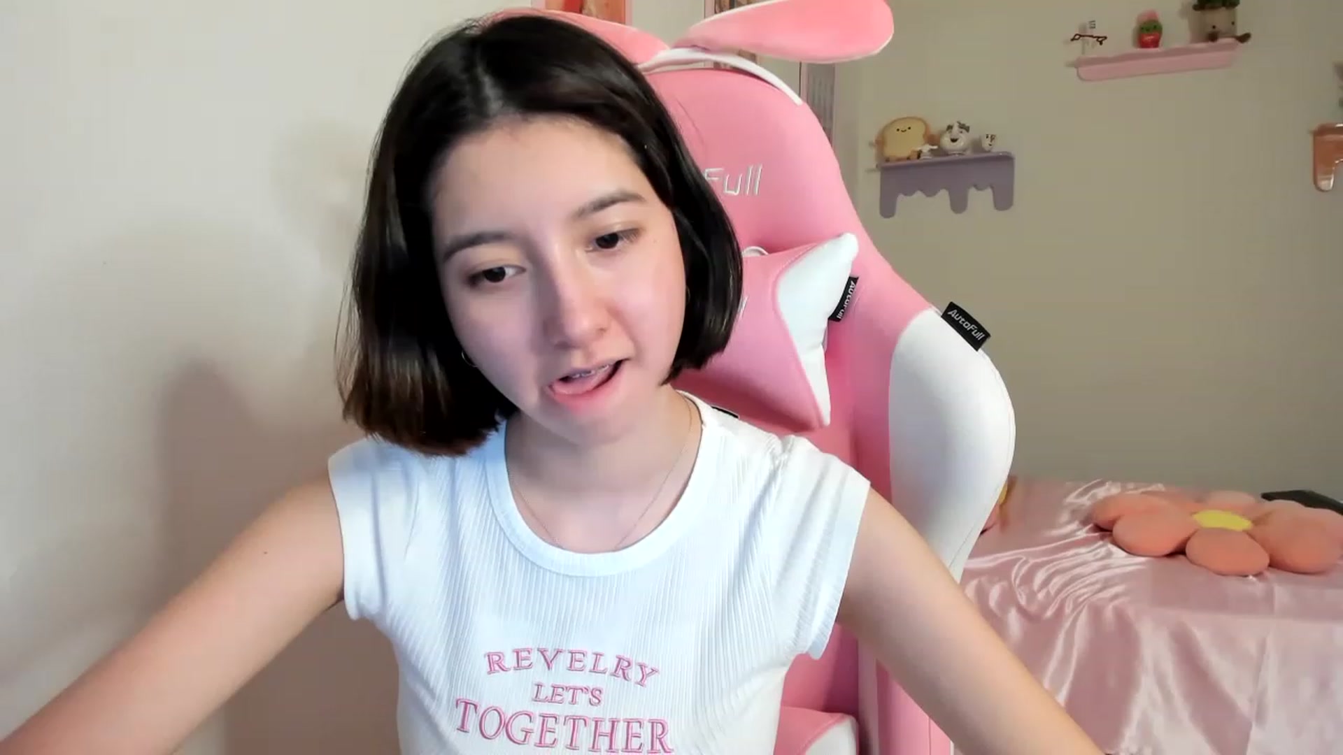 Gallery image thumbnail from Cherrycute666's myfreecams stream on, 07/31/2023, 01:38 image 7 of 20