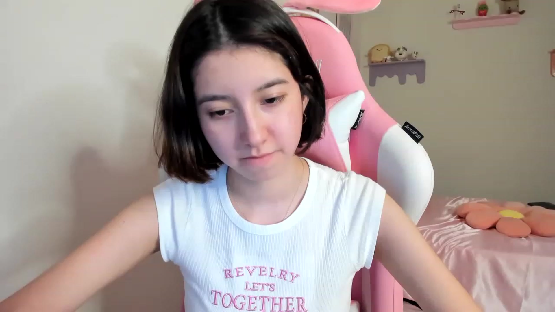 Gallery image thumbnail from Cherrycute666's myfreecams stream on, 07/31/2023, 01:38 image 3 of 20