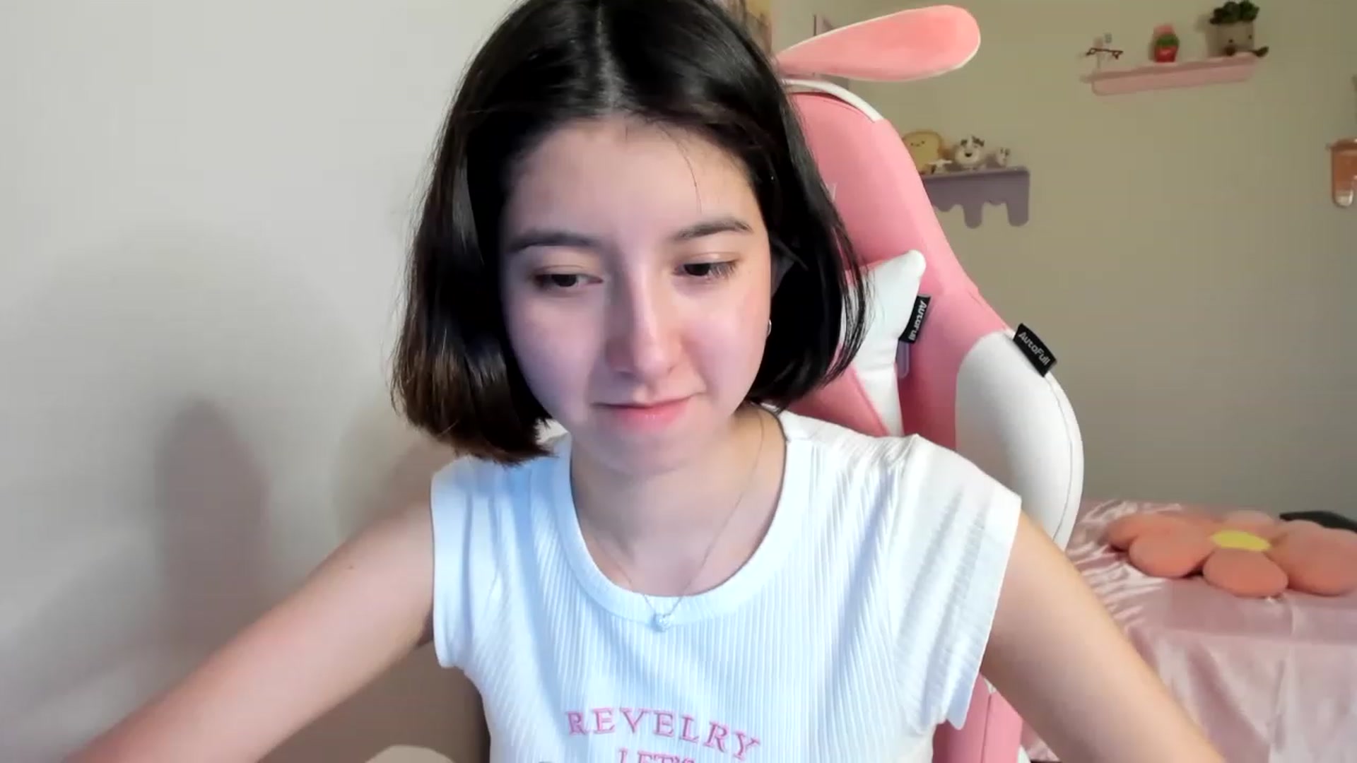 Gallery image thumbnail from Cherrycute666's myfreecams stream on, 07/31/2023, 01:38 image 15 of 20