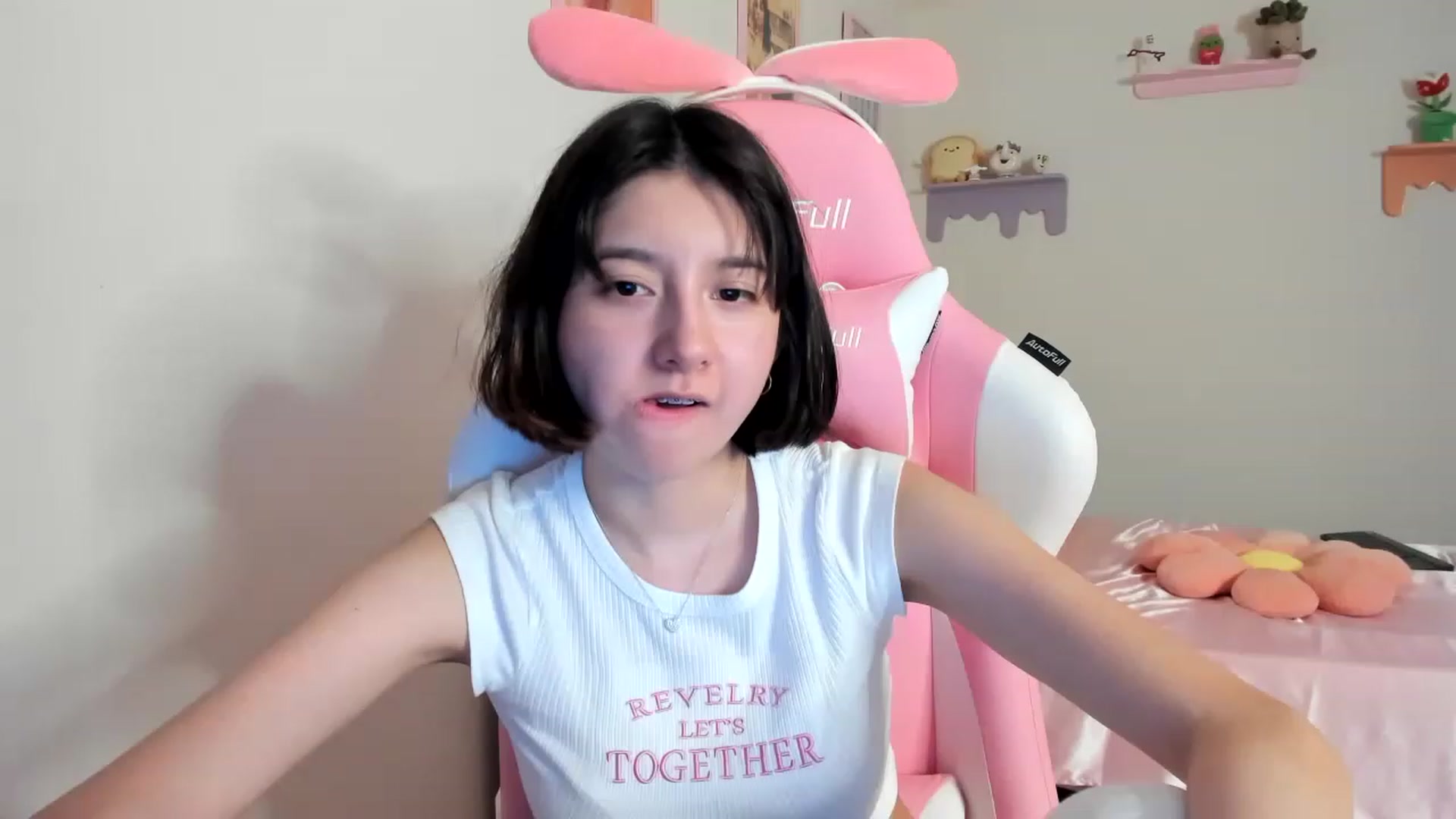 Gallery image thumbnail from Cherrycute666's myfreecams stream on, 07/31/2023, 04:07 image 18 of 20