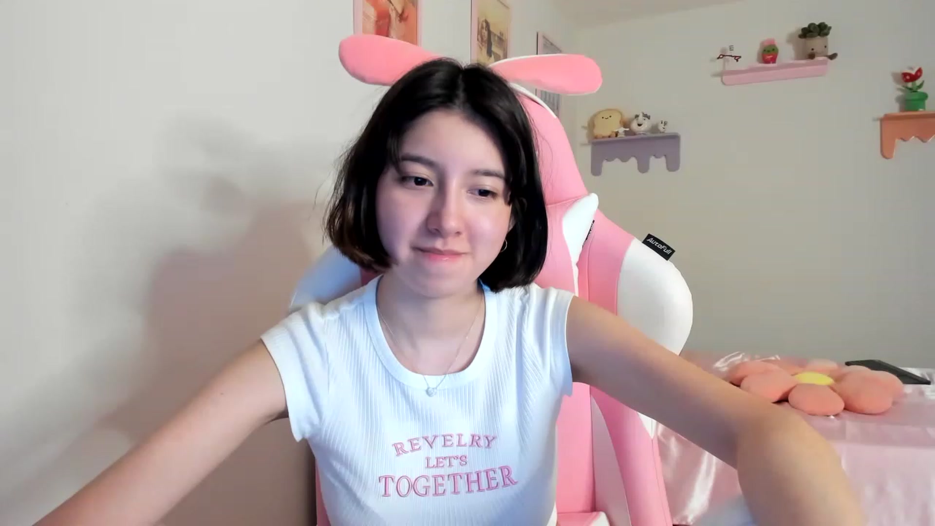 Gallery image thumbnail from Cherrycute666's myfreecams stream on, 07/31/2023, 04:07 image 14 of 20