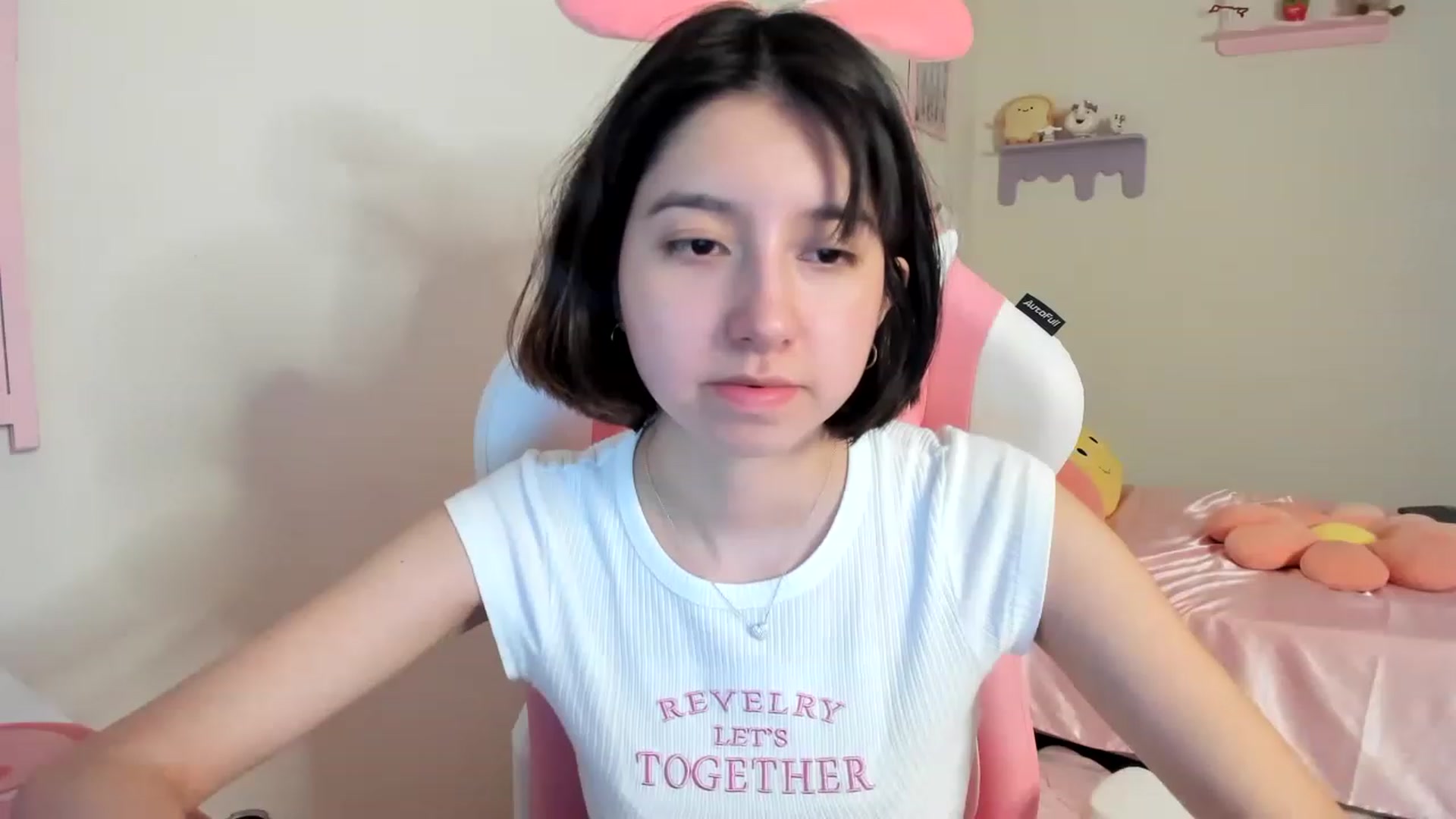 Gallery image thumbnail from Cherrycute666's myfreecams stream on, 07/31/2023, 04:07 image 6 of 20