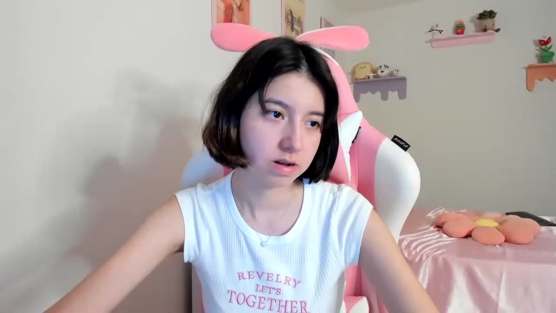 Gallery image thumbnail from Cherrycute666's myfreecams stream on, 07/31/2023, 04:07 image 13 of 20