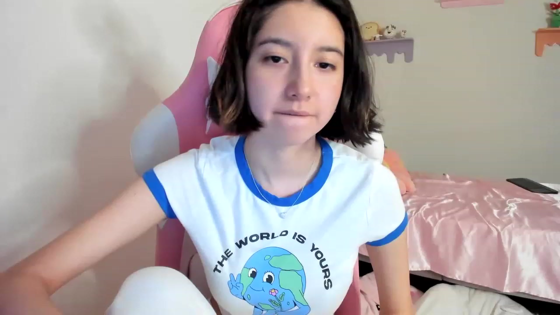 Gallery image thumbnail from Cherrycute666's myfreecams stream on, 08/01/2023, 03:44 image 15 of 20