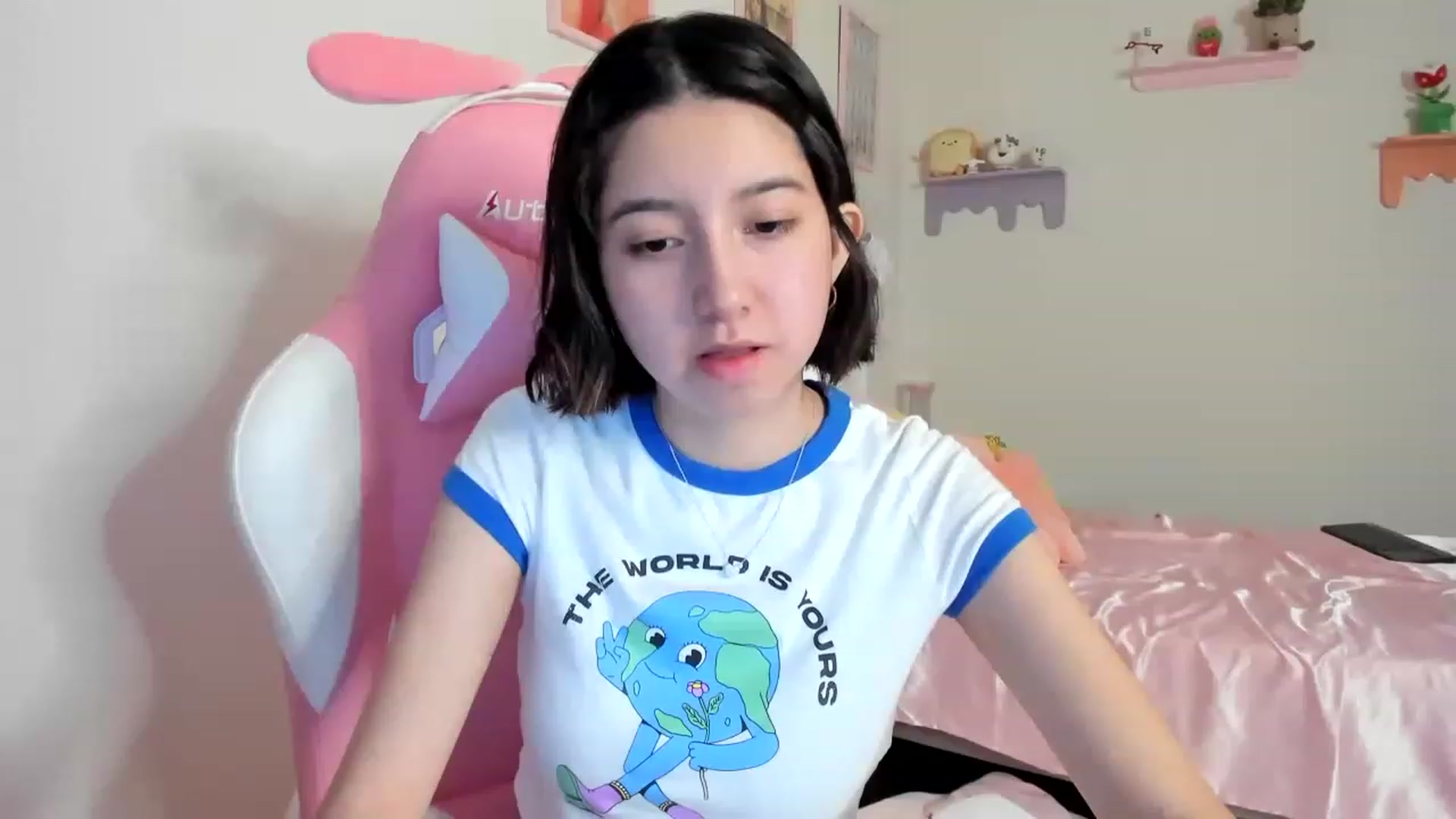 Gallery image thumbnail from Cherrycute666's myfreecams stream on, 08/01/2023, 03:44 image 7 of 20