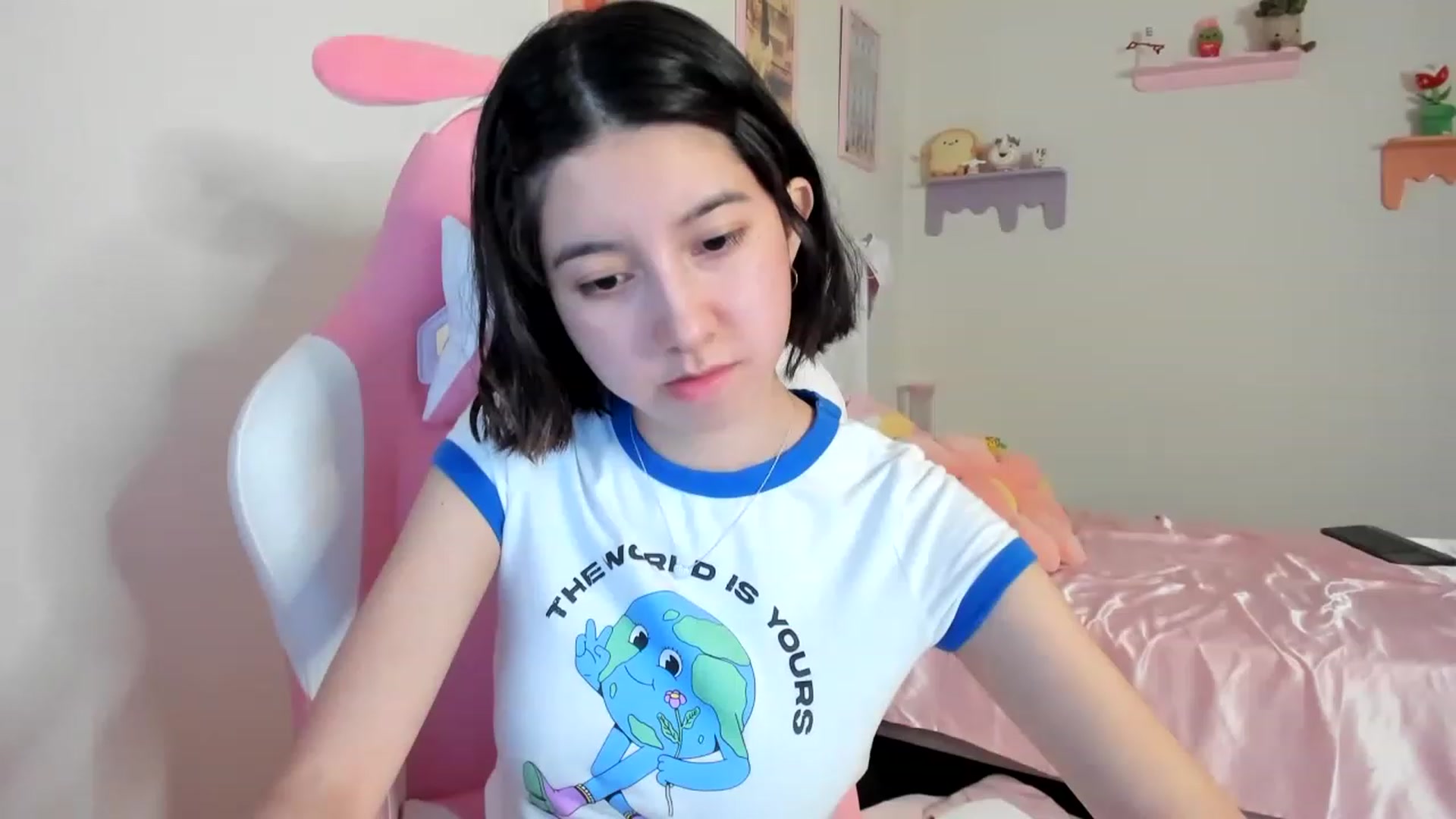 Gallery image thumbnail from Cherrycute666's myfreecams stream on, 08/01/2023, 03:44 image 8 of 20