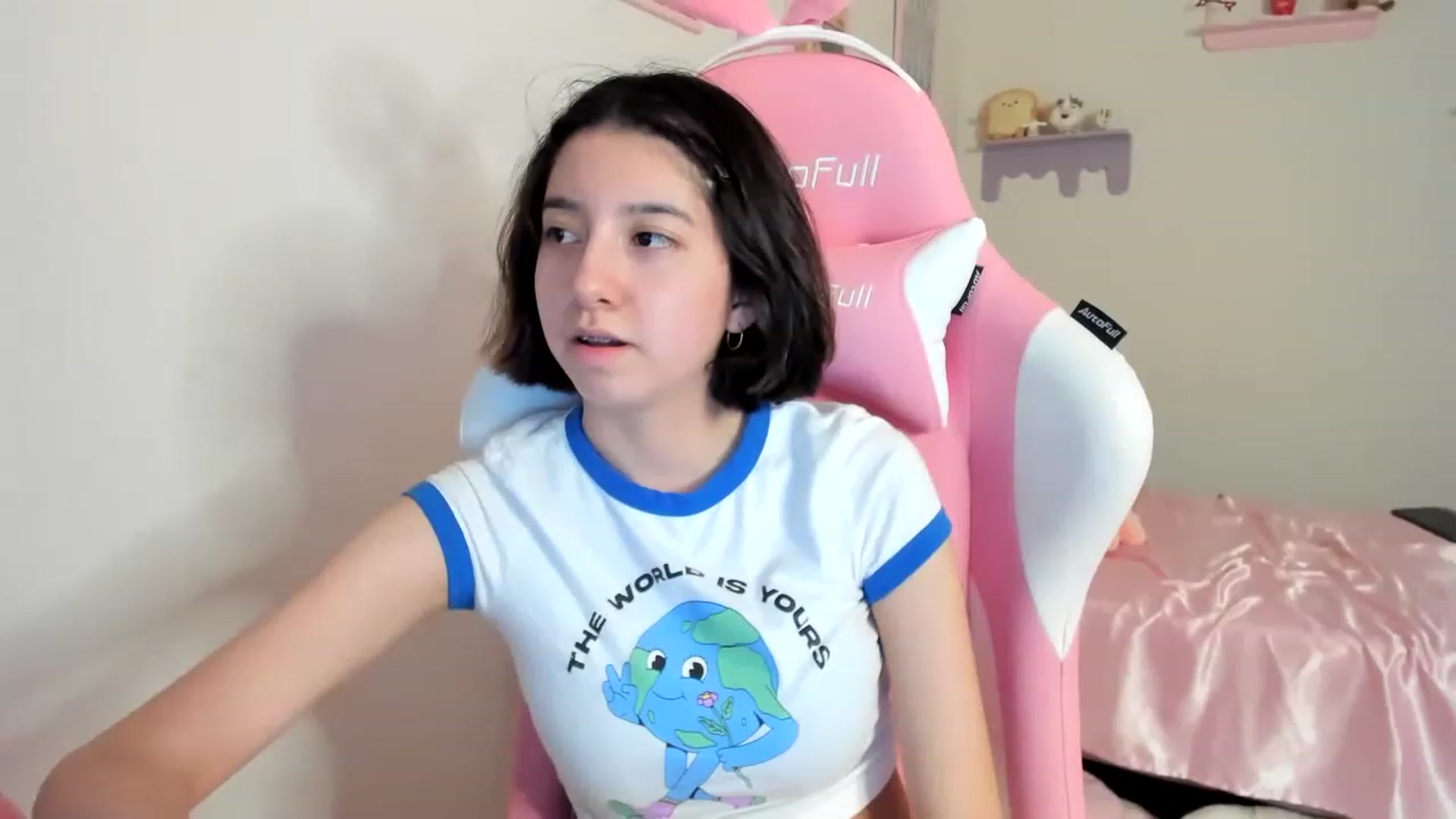 Gallery image thumbnail from Cherrycute666's myfreecams stream on, 08/01/2023, 05:26 image 19 of 20