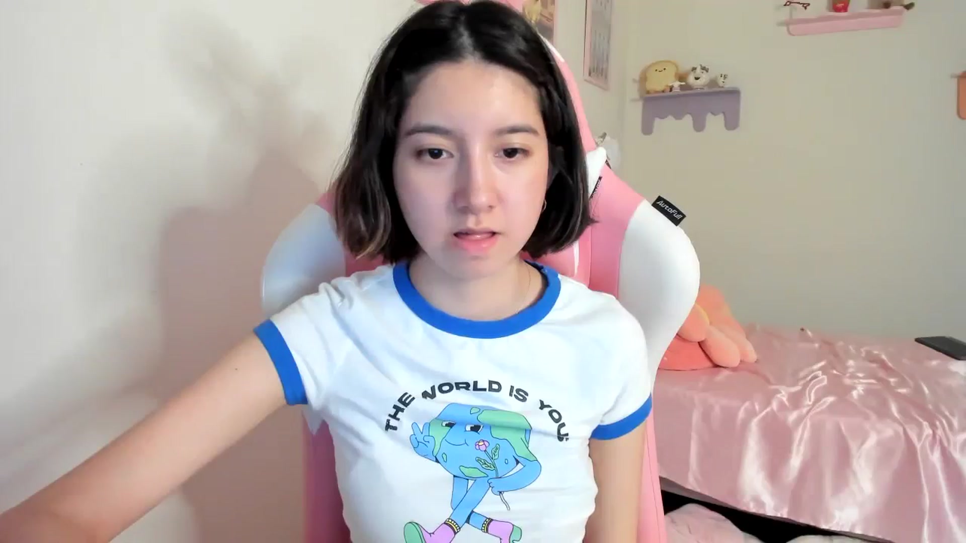 Gallery image thumbnail from Cherrycute666's myfreecams stream on, 08/01/2023, 09:43 image 11 of 20