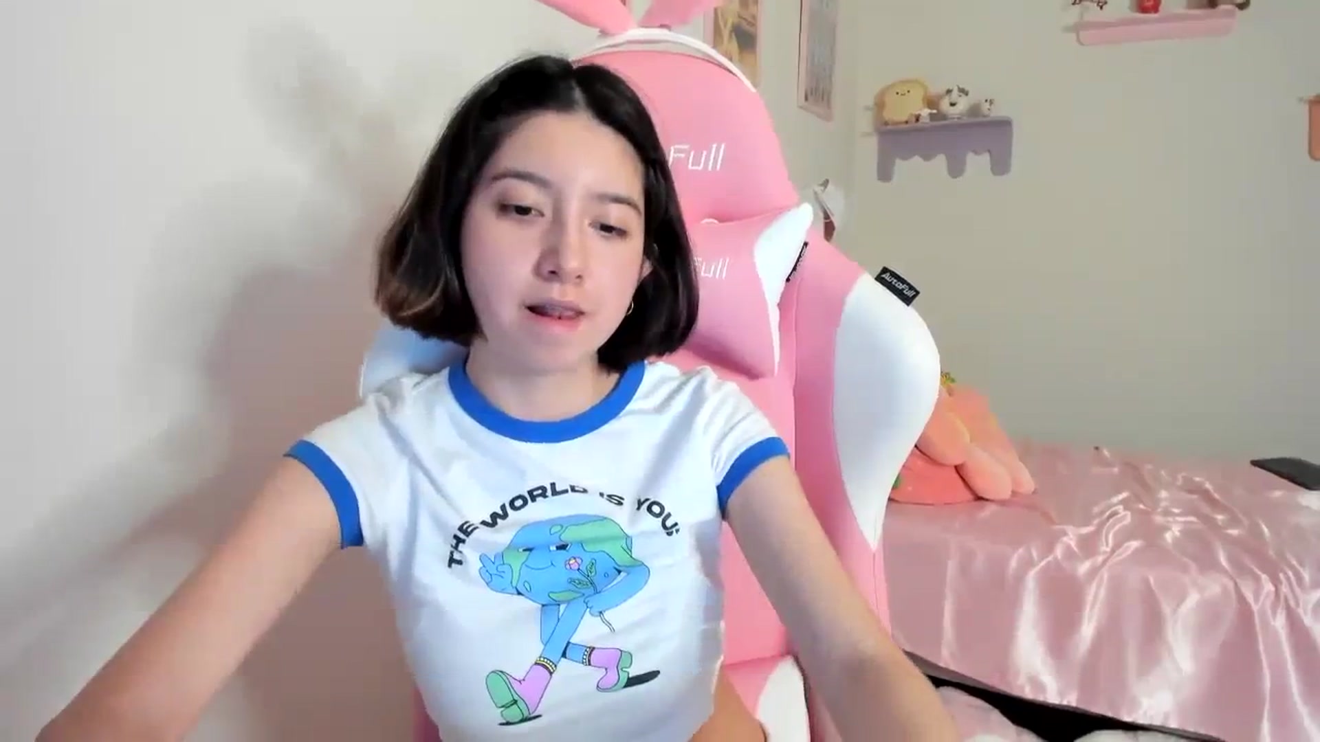 Gallery image thumbnail from Cherrycute666's myfreecams stream on, 08/01/2023, 09:43 image 12 of 20