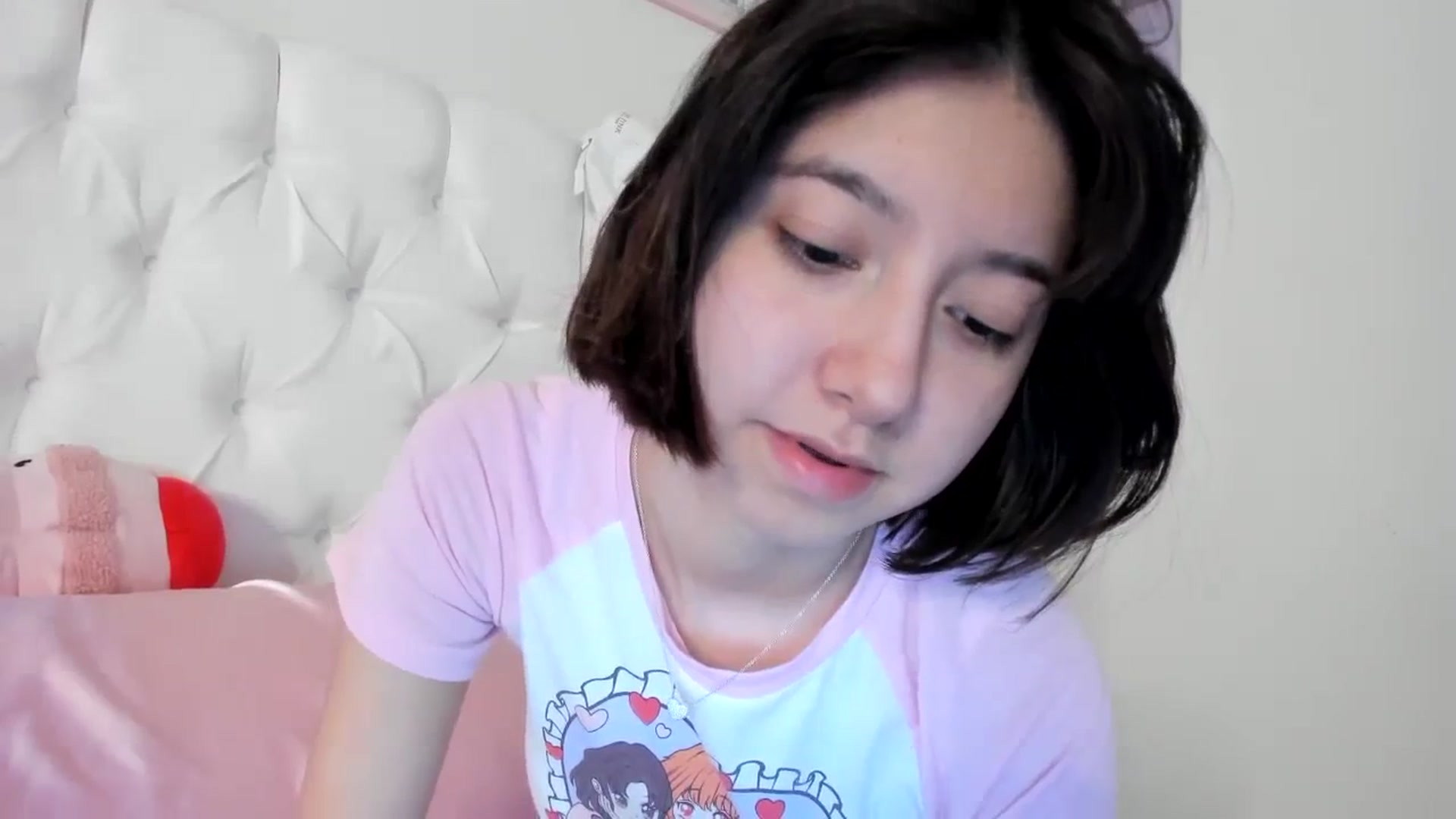 Gallery image thumbnail from Cherrycute666's myfreecams stream on, 08/03/2023, 02:45 image 17 of 20