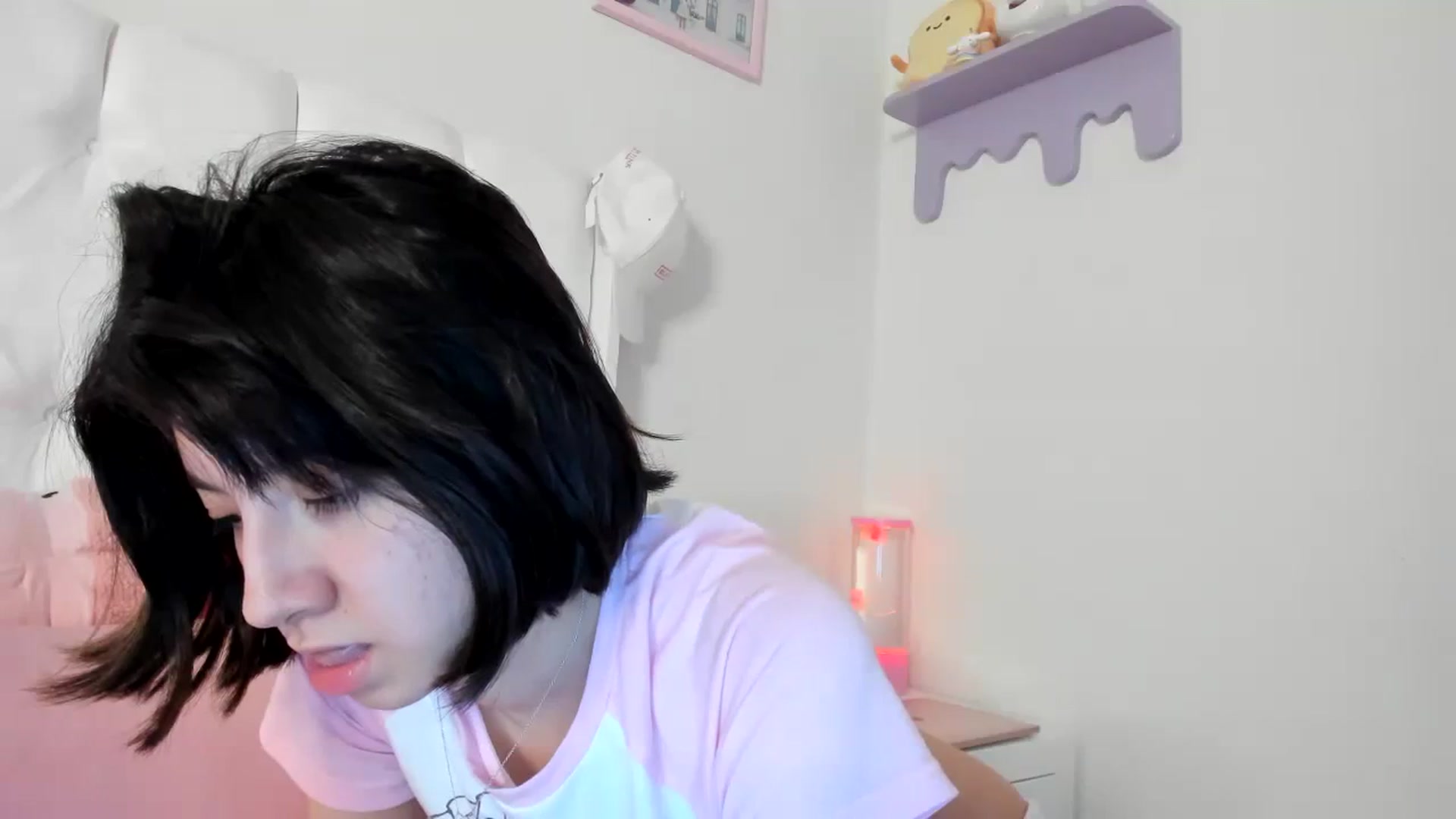 Gallery image thumbnail from Cherrycute666's myfreecams stream on, 08/03/2023, 02:45 image 19 of 20
