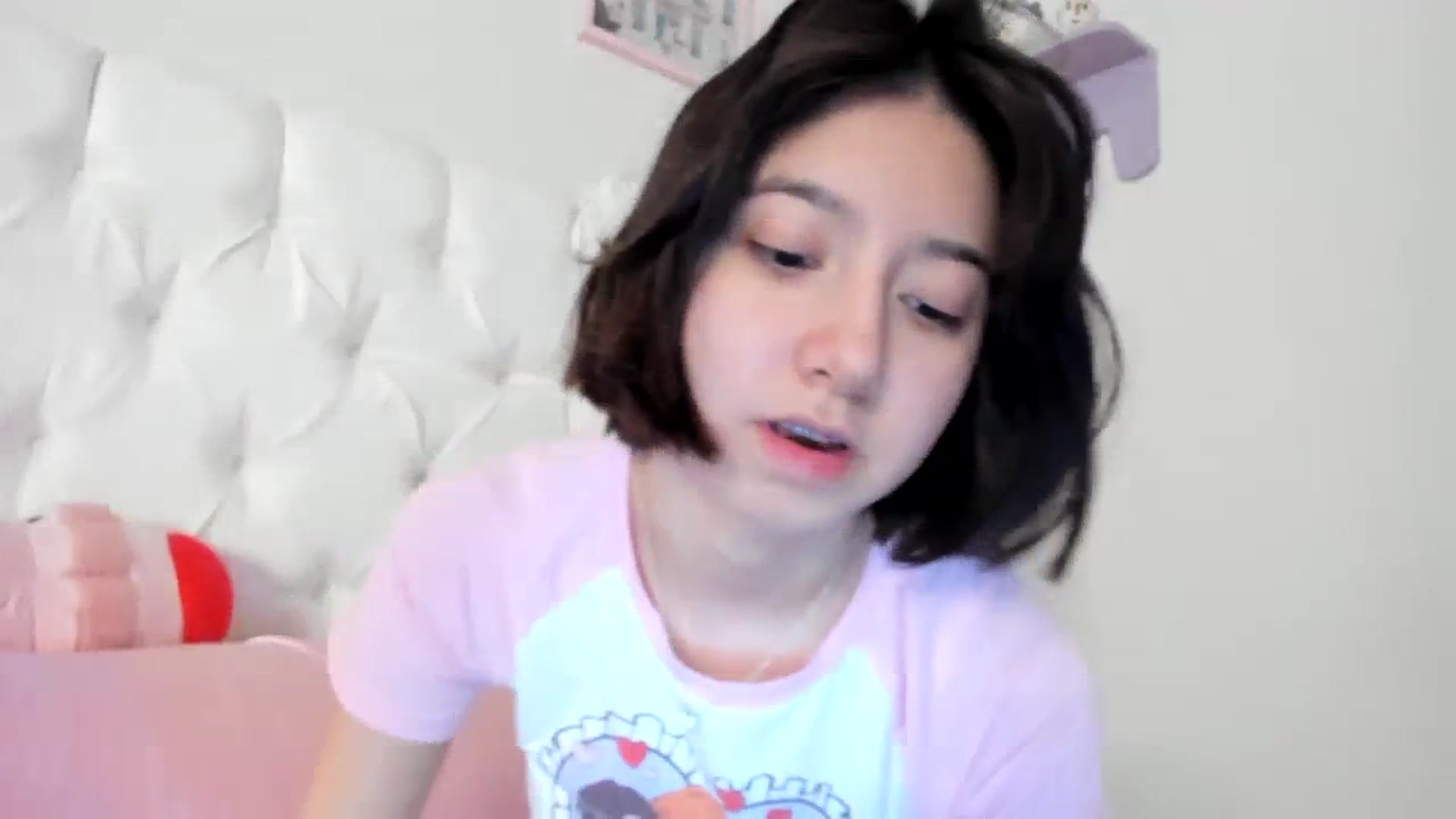 Gallery image thumbnail from Cherrycute666's myfreecams stream on, 08/03/2023, 02:45 image 18 of 20