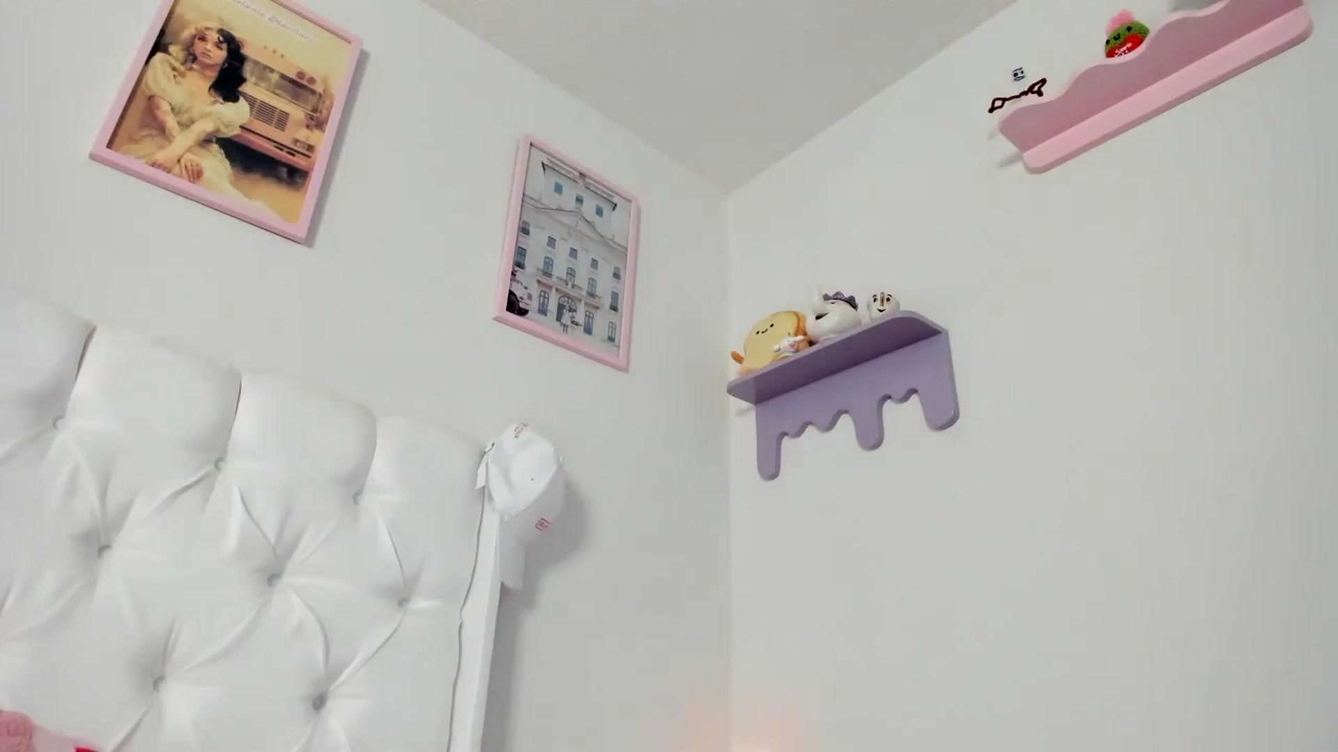 Gallery image thumbnail from Cherrycute666's myfreecams stream on, 08/03/2023, 02:45 image 15 of 20