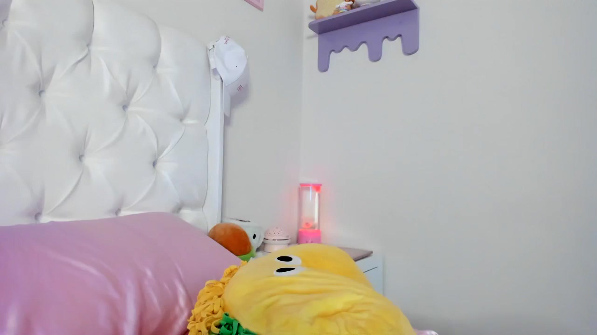 Gallery image thumbnail from Cherrycute666's myfreecams stream on, 08/03/2023, 06:43 image 8 of 20