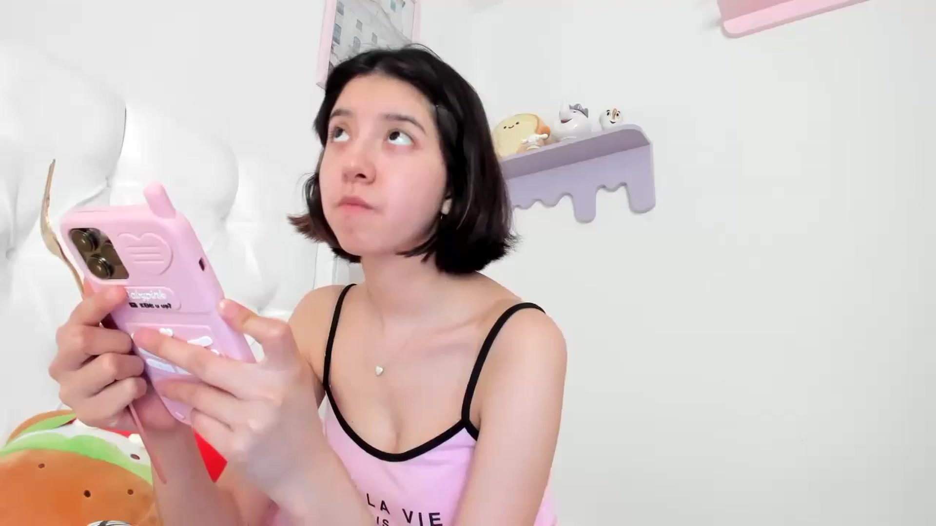 Gallery image thumbnail from Cherrycute666's myfreecams stream on, 08/03/2023, 22:29 image 2 of 20
