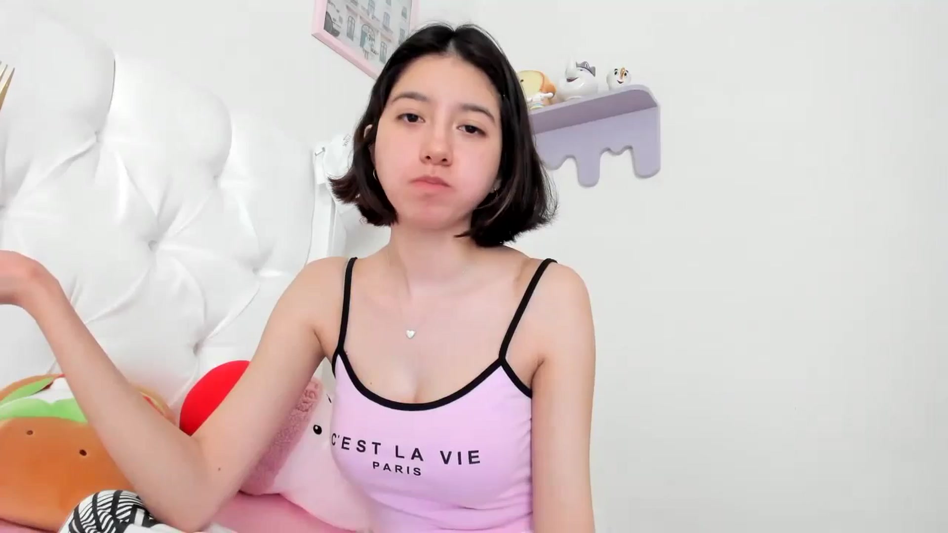 Gallery image thumbnail from Cherrycute666's myfreecams stream on, 08/03/2023, 22:29 image 4 of 20
