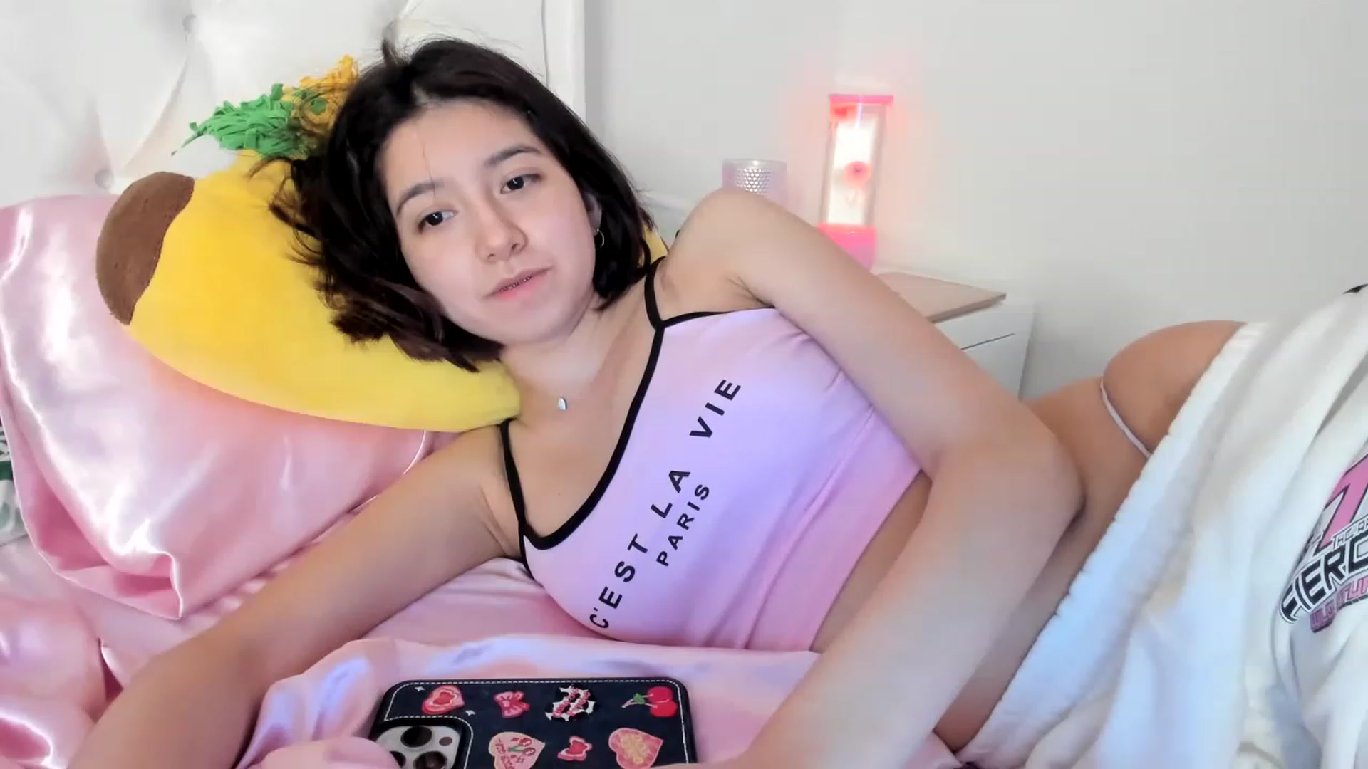 Gallery image thumbnail from Cherrycute666's myfreecams stream on, 08/04/2023, 01:29 image 7 of 20