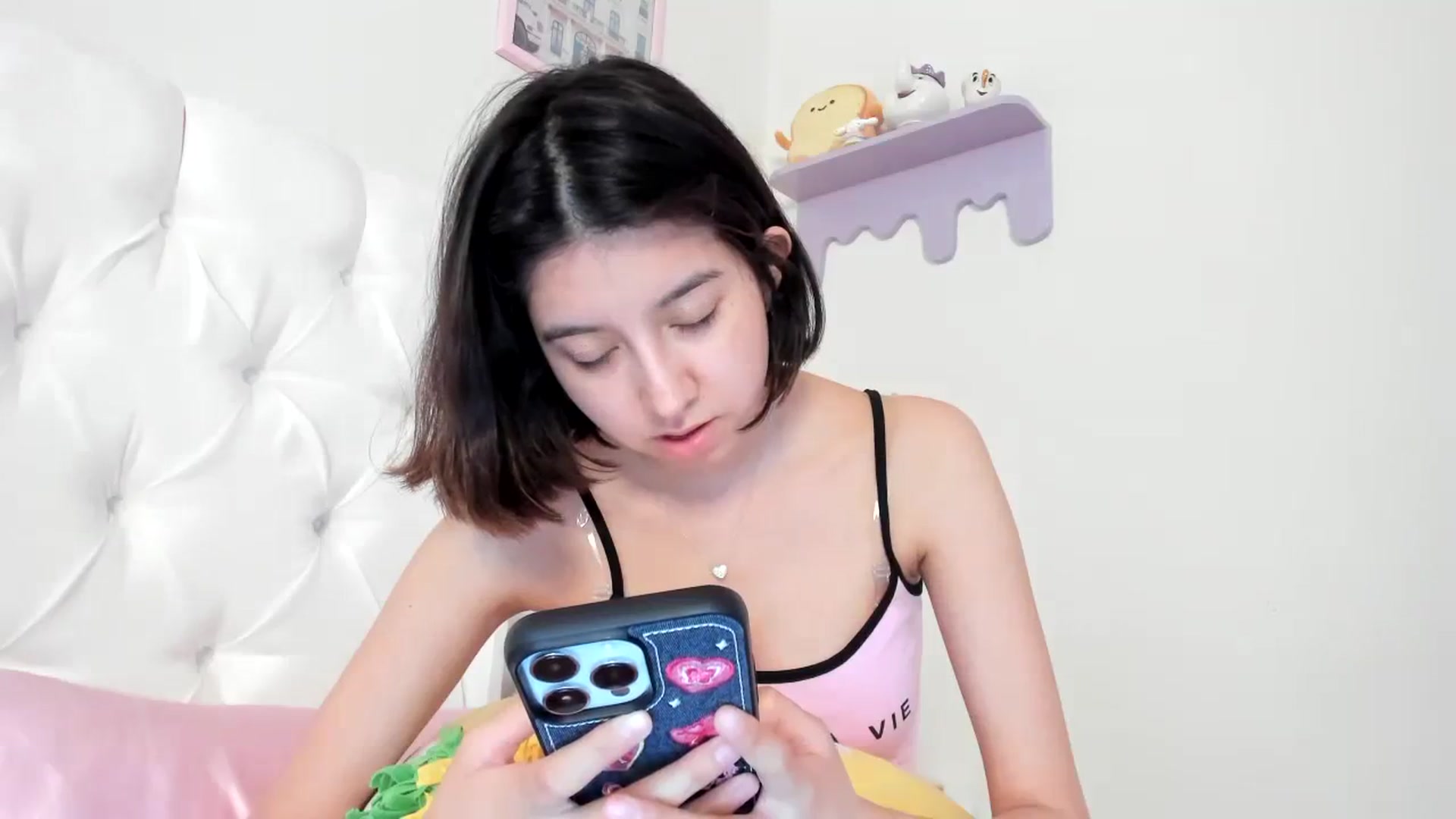 Gallery image thumbnail from Cherrycute666's myfreecams stream on, 08/04/2023, 06:24 image 5 of 20
