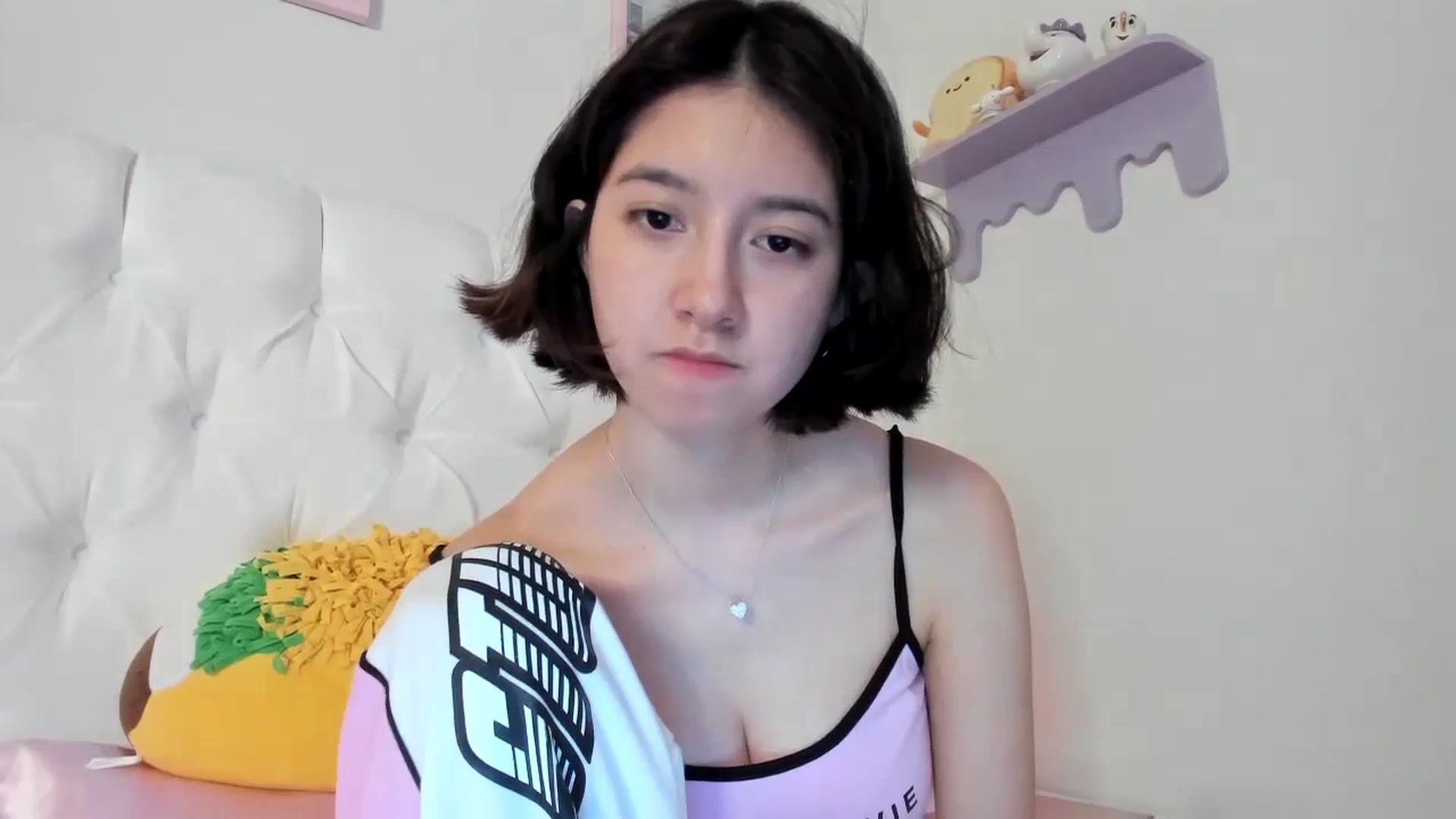 Gallery image thumbnail from Cherrycute666's myfreecams stream on, 08/04/2023, 06:24 image 20 of 20