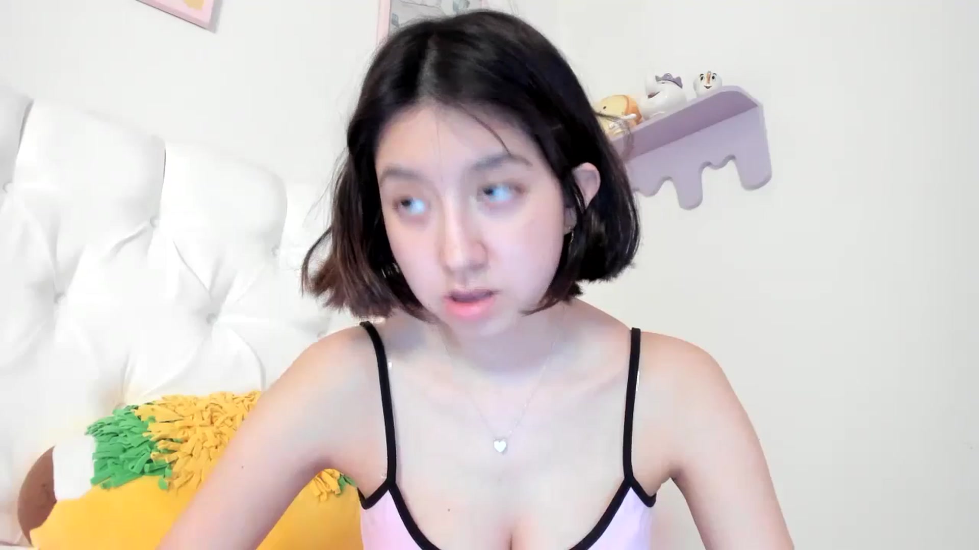 Gallery image thumbnail from Cherrycute666's myfreecams stream on, 08/04/2023, 07:28 image 2 of 20