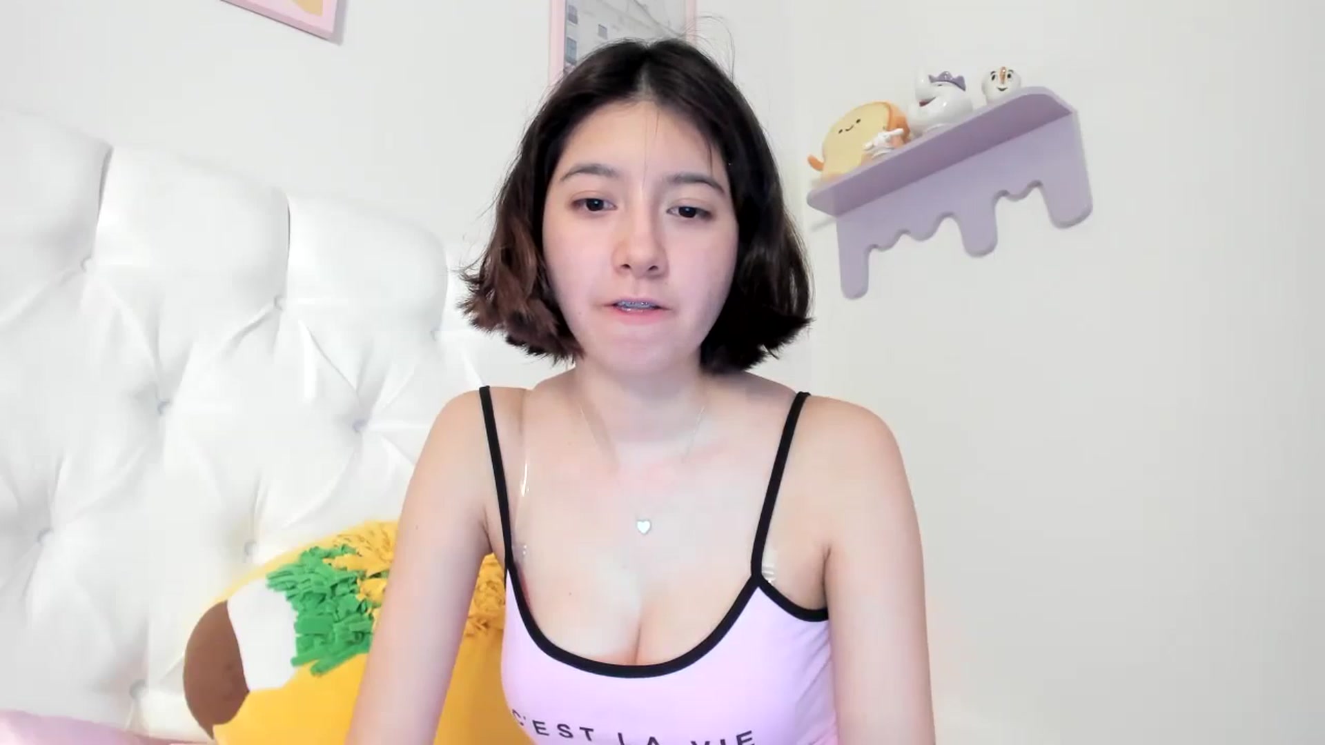 Gallery image thumbnail from Cherrycute666's myfreecams stream on, 08/04/2023, 07:28 image 14 of 20