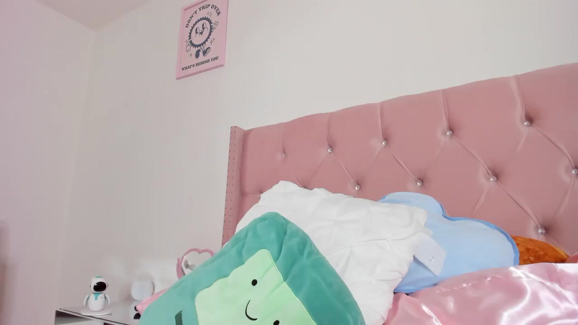 Gallery image thumbnail from Cherrycute666's myfreecams stream on, 08/04/2023, 08:53 image 16 of 20