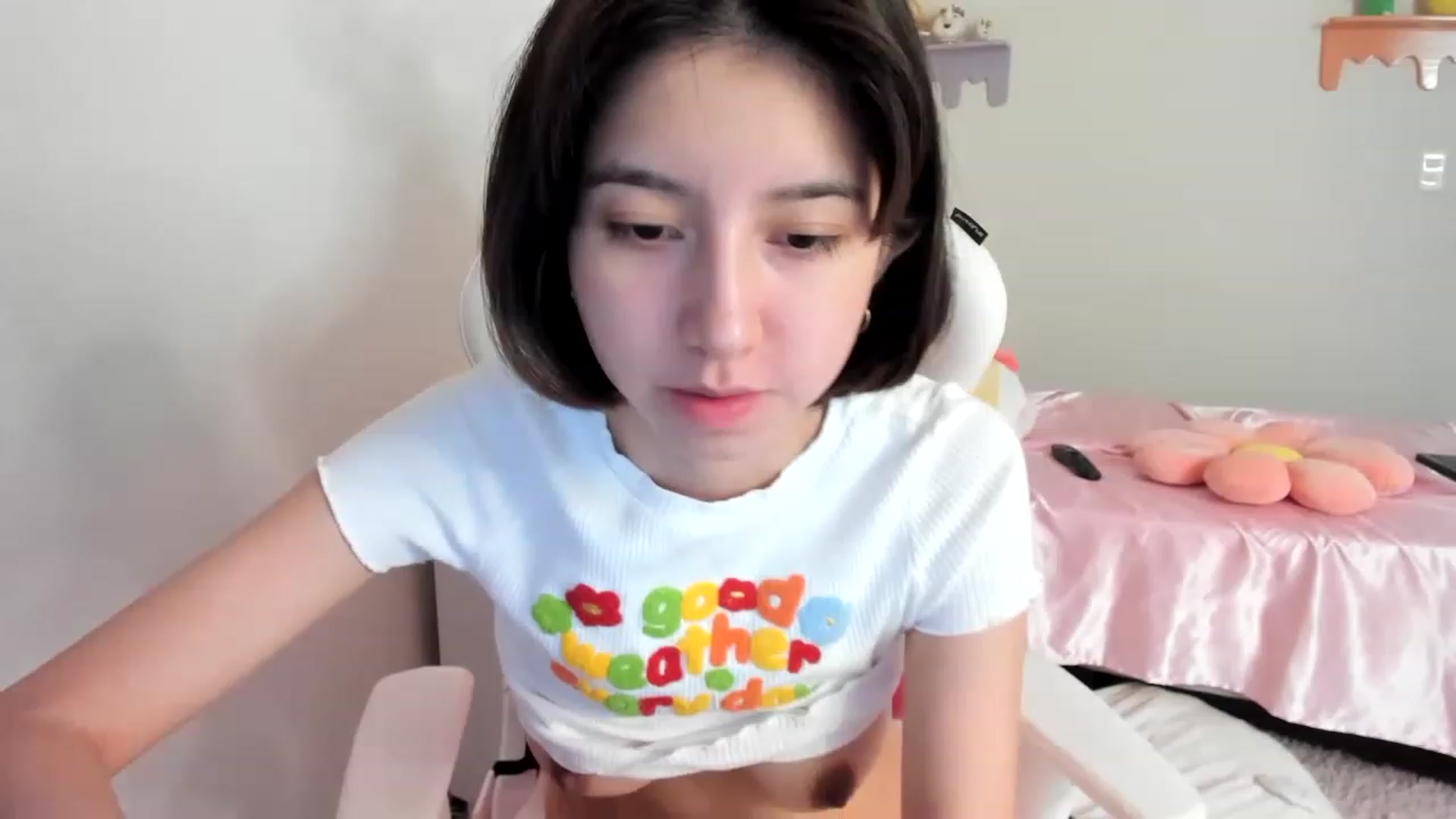 Gallery image thumbnail from Cherrycute666's myfreecams stream on, 08/05/2023, 15:38 image 1 of 20