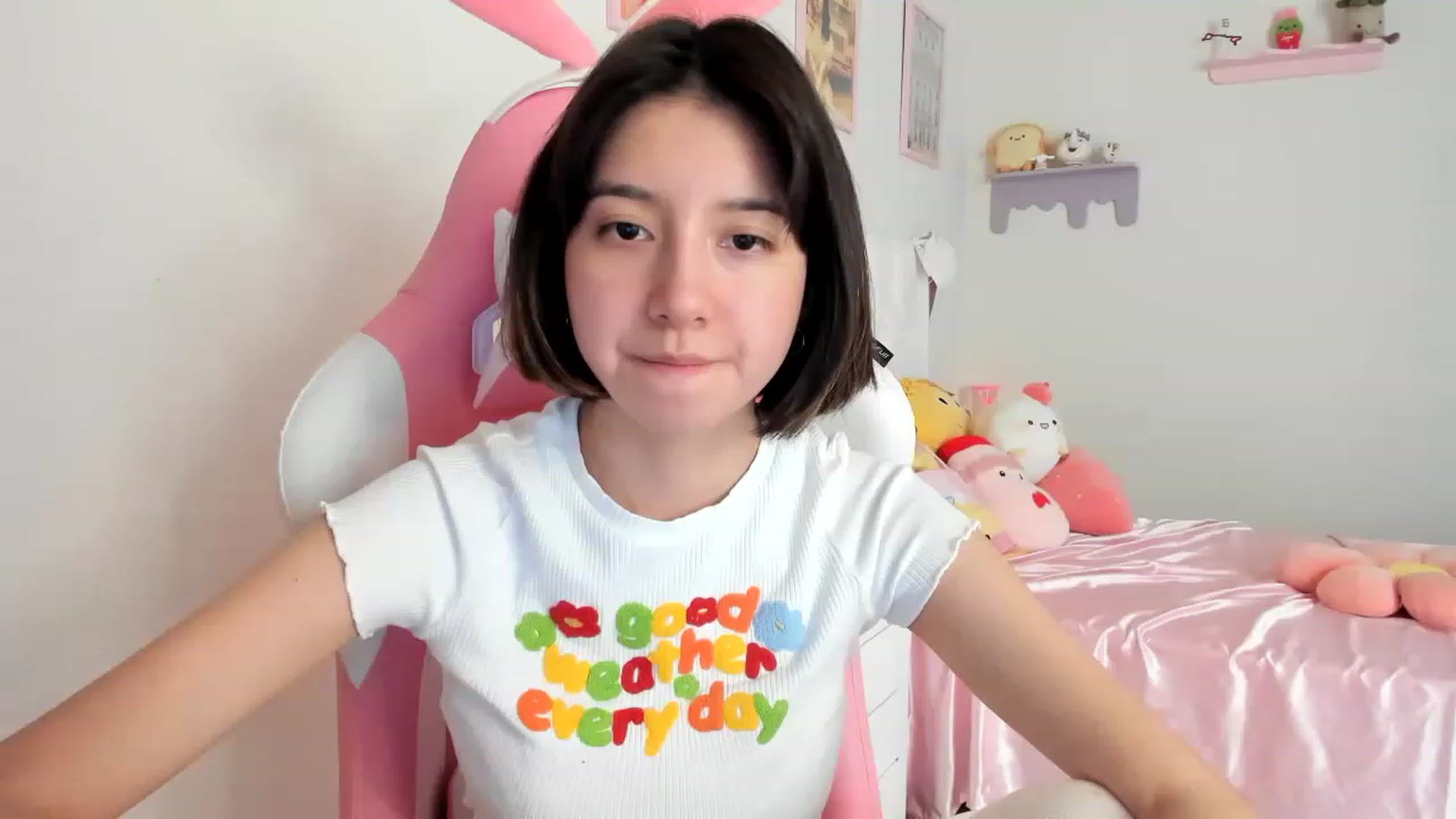Gallery image thumbnail from Cherrycute666's myfreecams stream on, 08/05/2023, 15:38 image 13 of 20