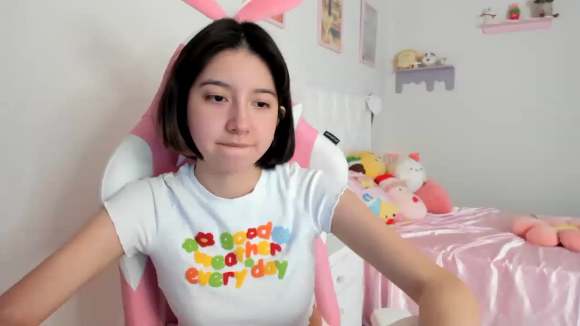 Gallery image thumbnail from Cherrycute666's myfreecams stream on, 08/05/2023, 15:38 image 11 of 20
