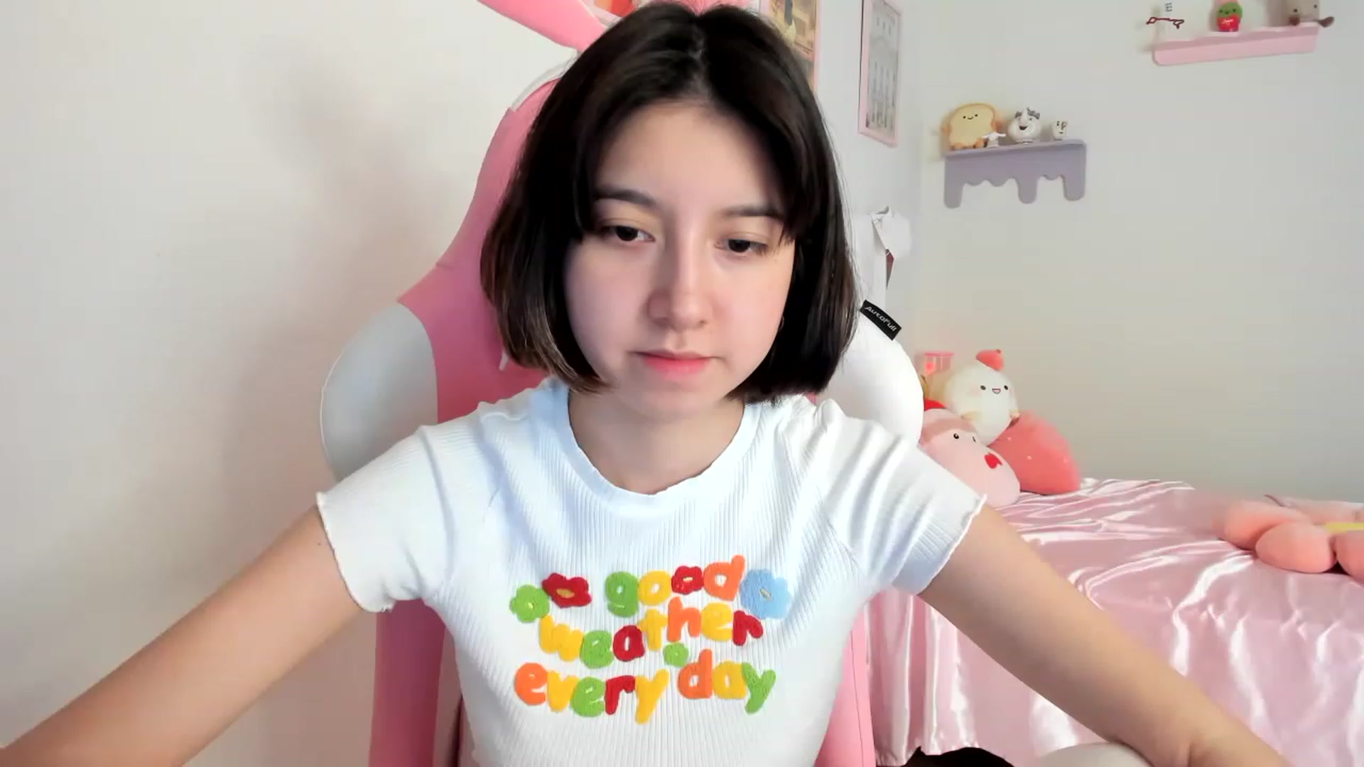 Gallery image thumbnail from Cherrycute666's myfreecams stream on, 08/05/2023, 15:38 image 17 of 20