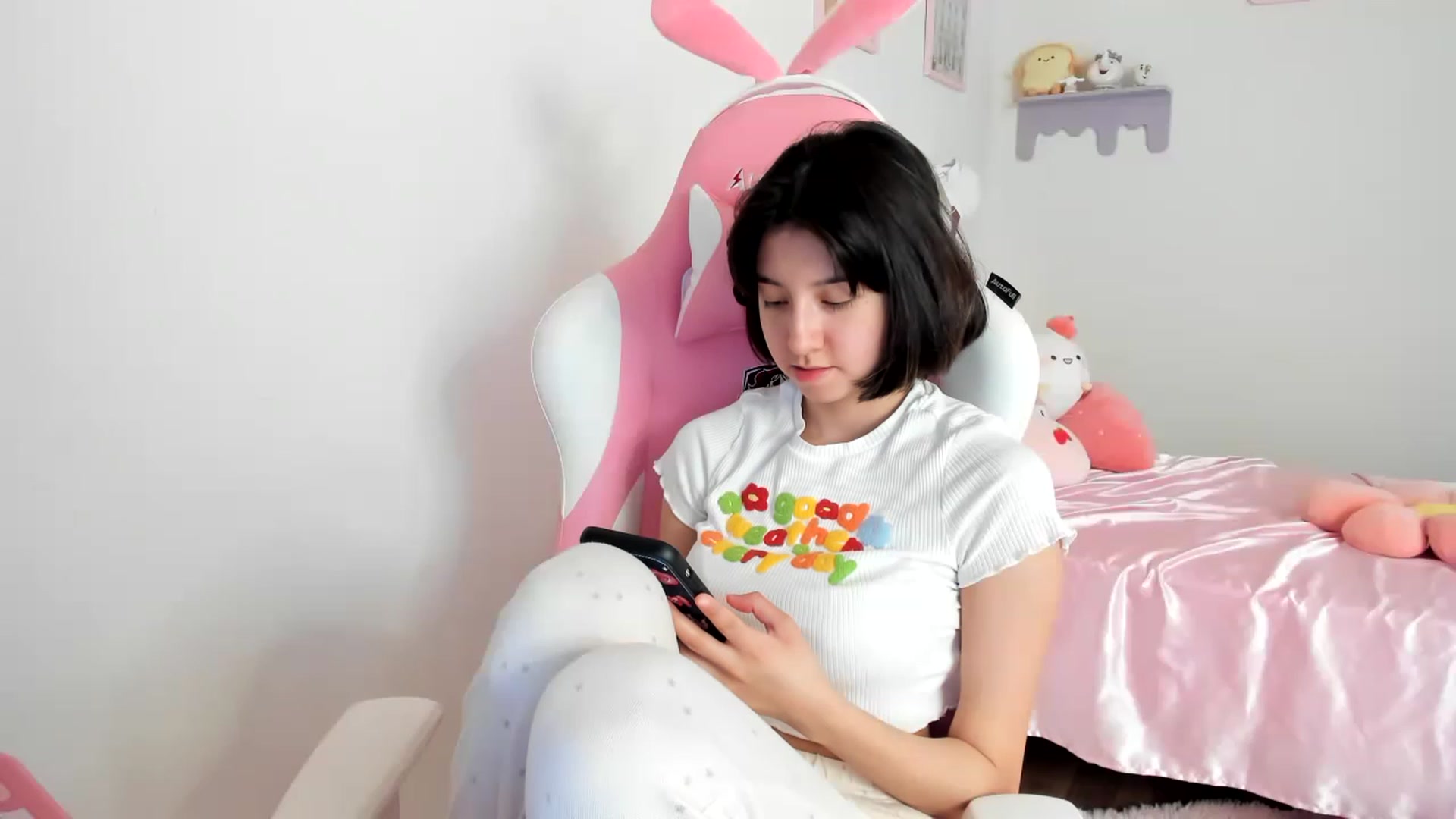Gallery image thumbnail from Cherrycute666's myfreecams stream on, 08/05/2023, 15:38 image 20 of 20
