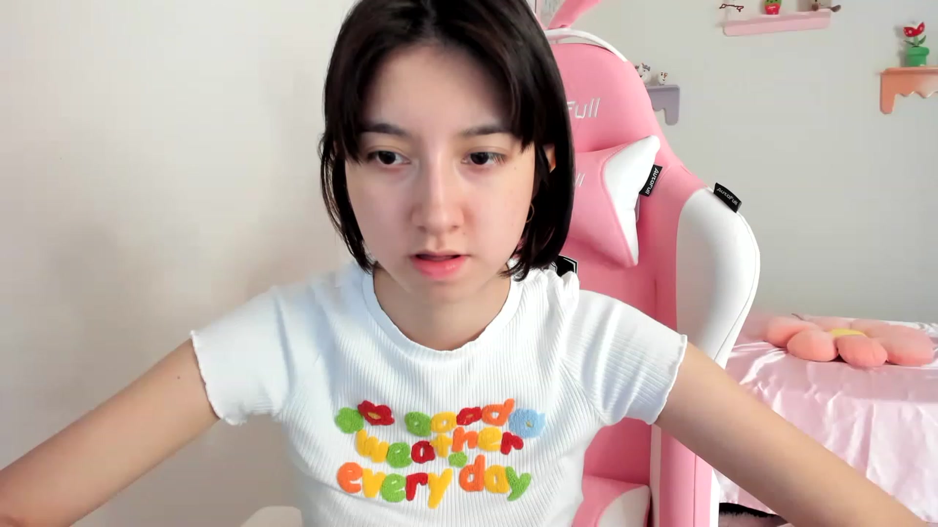 Gallery image thumbnail from Cherrycute666's myfreecams stream on, 08/05/2023, 17:36 image 5 of 20