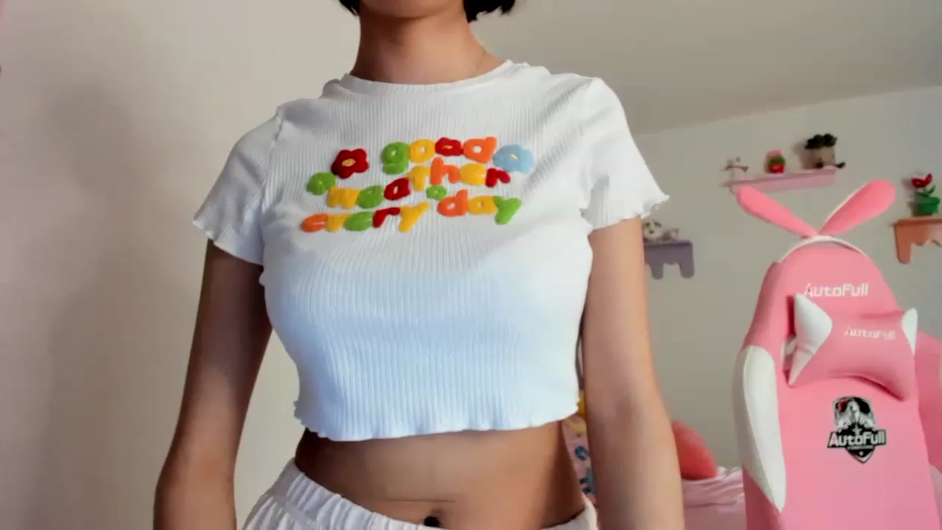 Gallery image thumbnail from Cherrycute666's myfreecams stream on, 08/05/2023, 17:36 image 12 of 20